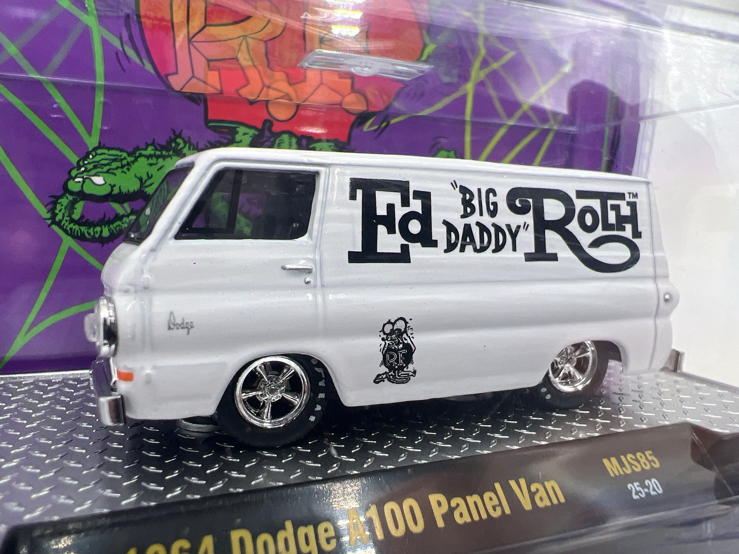 2025 M2 Machines Mijo Exclusives Big Daddy Ed Roth 1964 Dodge A100 Panel Van White MJS85 197D