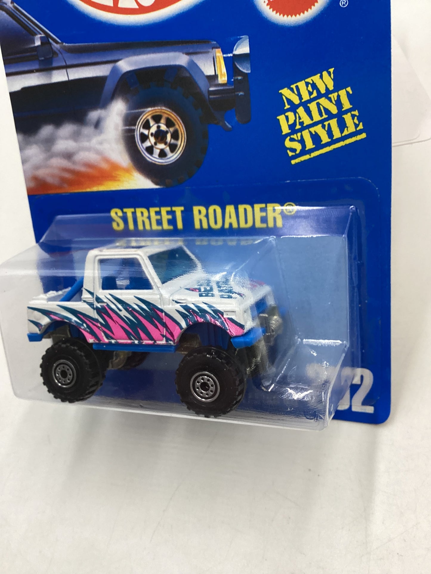 Hot Wheels Blue Card Collector No. 252 Street Roader CT White Wheels 239D