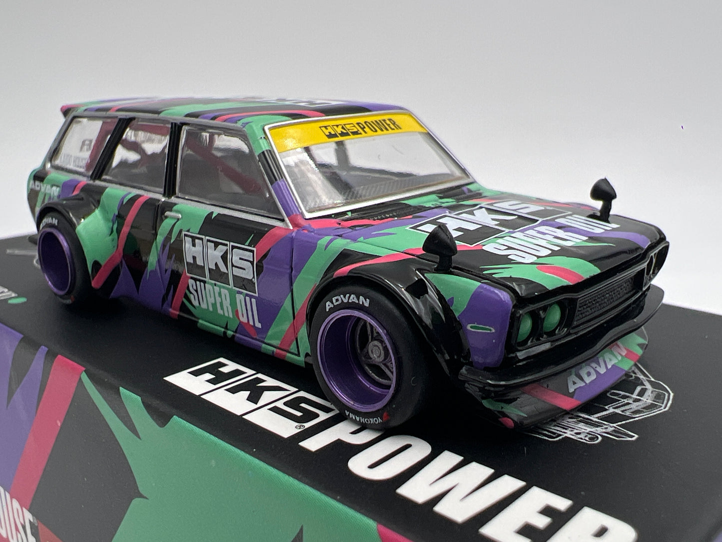 Mini GT Kaido House #144 Datsun Kaido 510 Wagon HKS V1
