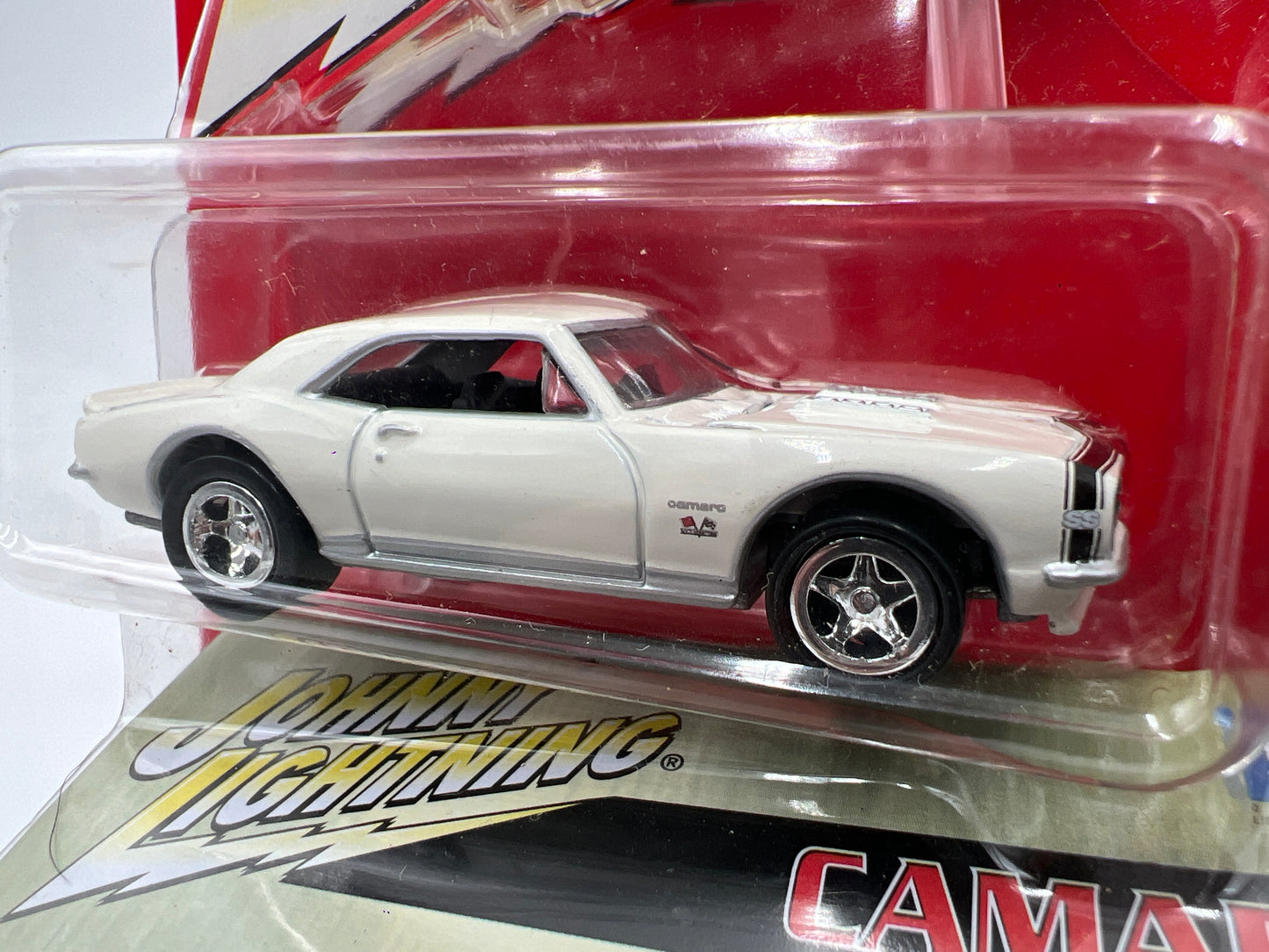 Johnny Lightning Pro Collector Series W/Storage Tin #34 1967 Chevy Camaro RS/SS White 227E