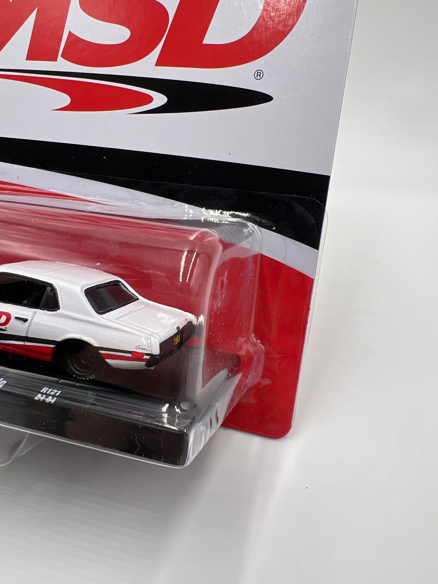 M2 Machines Auto Drivers 1968 Mercury Cougar R-Code White MSD R121 192E