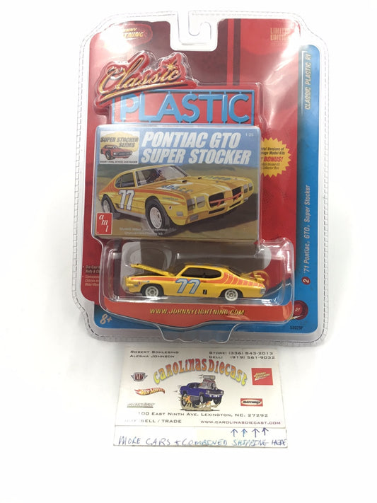 Johnny lightning Classic Plastic 71 Pontiac GTO Super Stocker NN1
