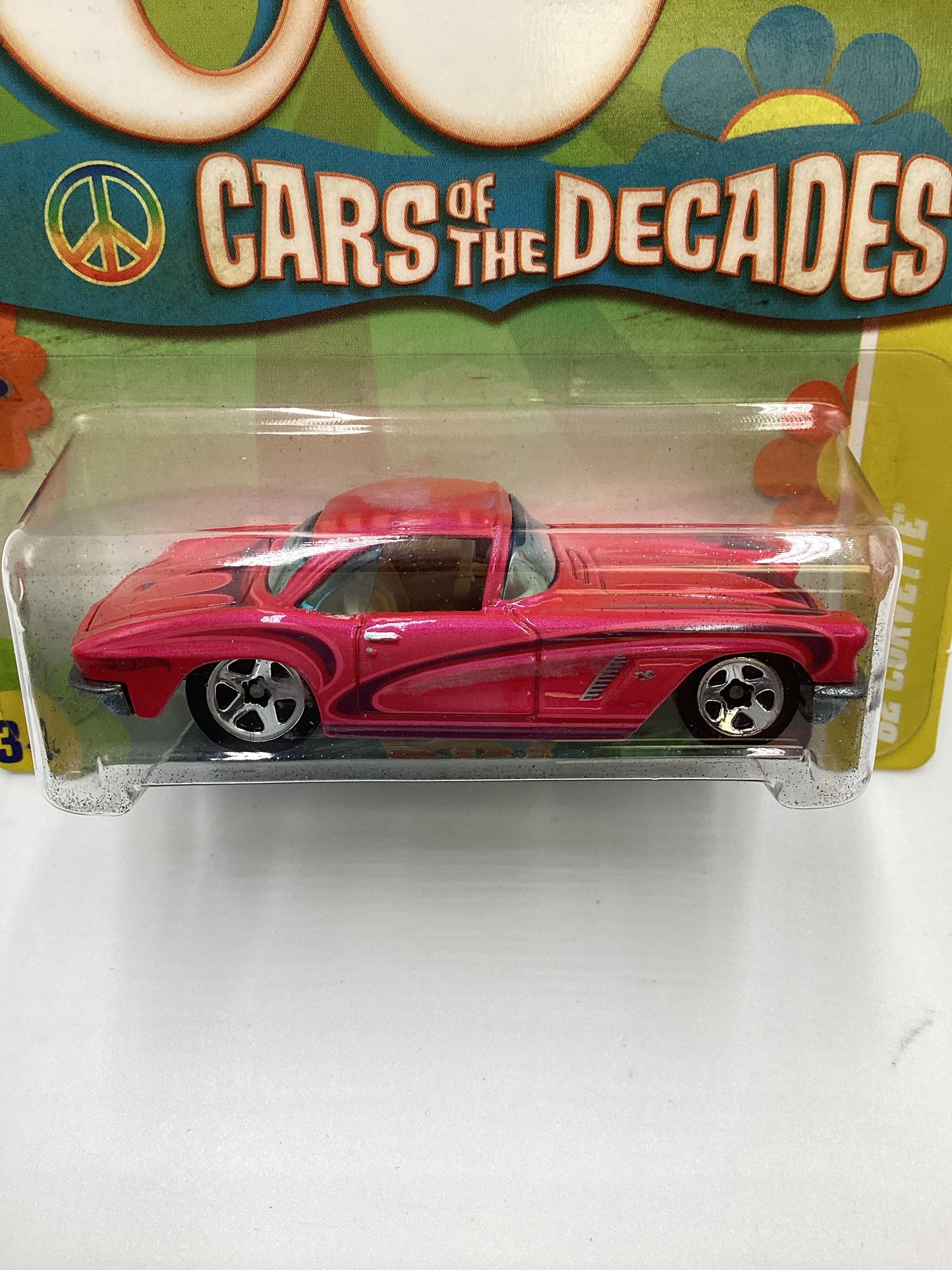 2011 Hot wheels The 60’s Cars of the Decade #16 62 Corvette Pink 157i