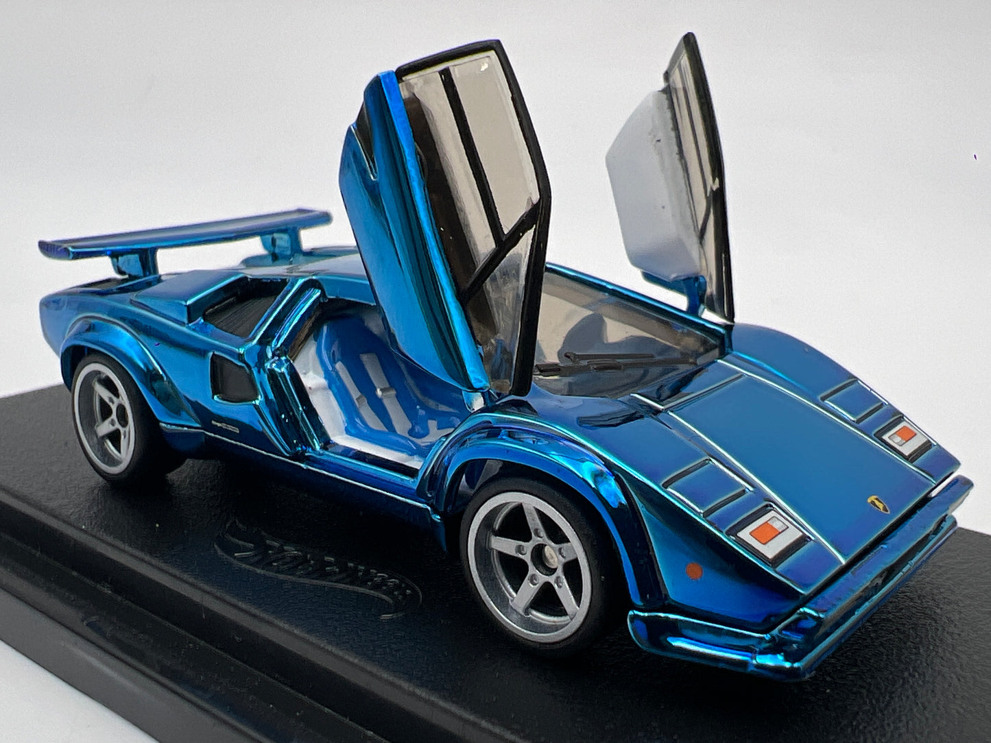 2022 Hot Wheels RLC sELECTIONs 82 Lamborghini Countach LP 500 S Blue
