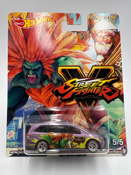 Hot Wheels Premium Capcom Street Fighter #5 Honda Odyssey Purple W/Protector 2