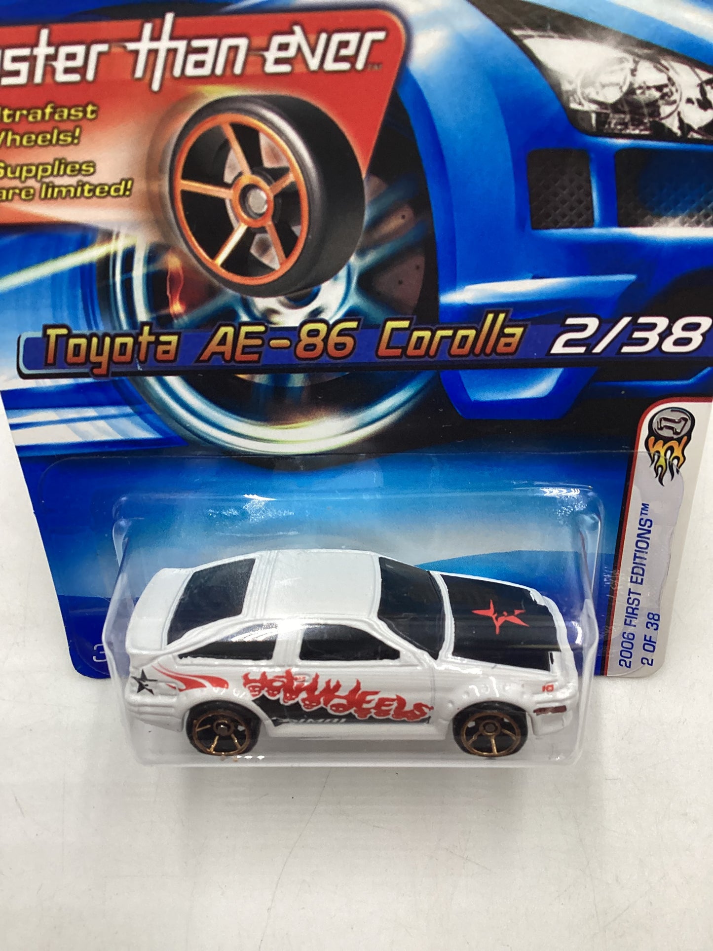 2006 Hot Wheels #2 Toyota AE 86 Corolla with protector