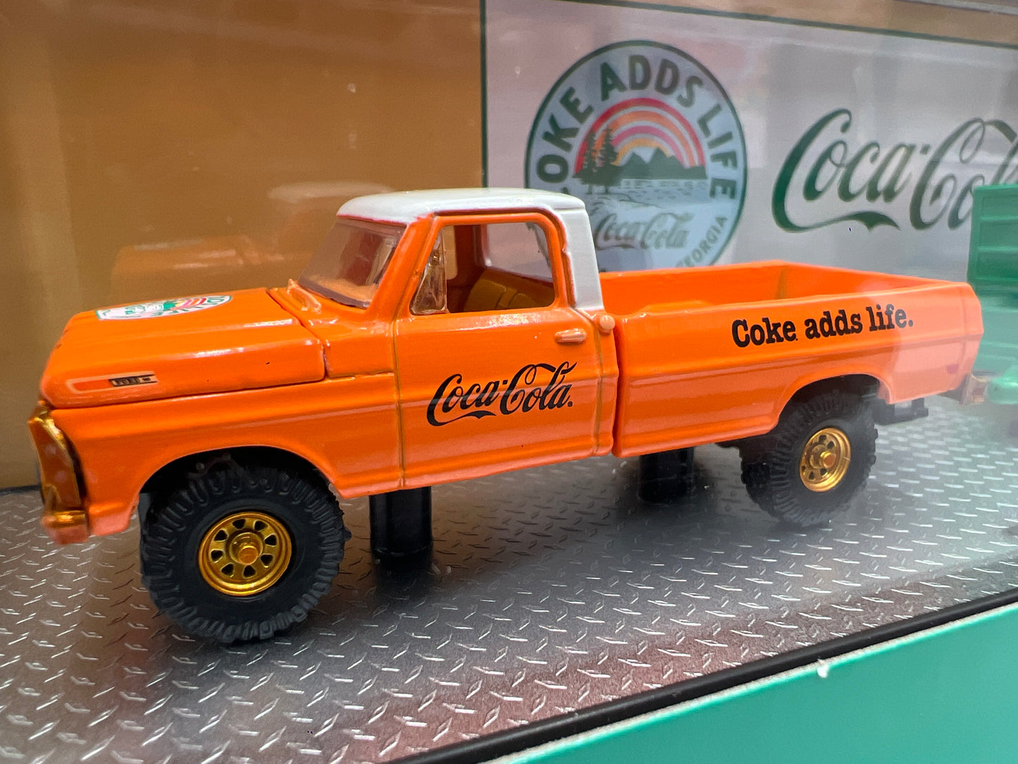 M2 Machines Auto Haulers Coca Cola CHASE 1969 Ford F-100 Ranger 4x4 & 1966 Ford Bronco TW35
