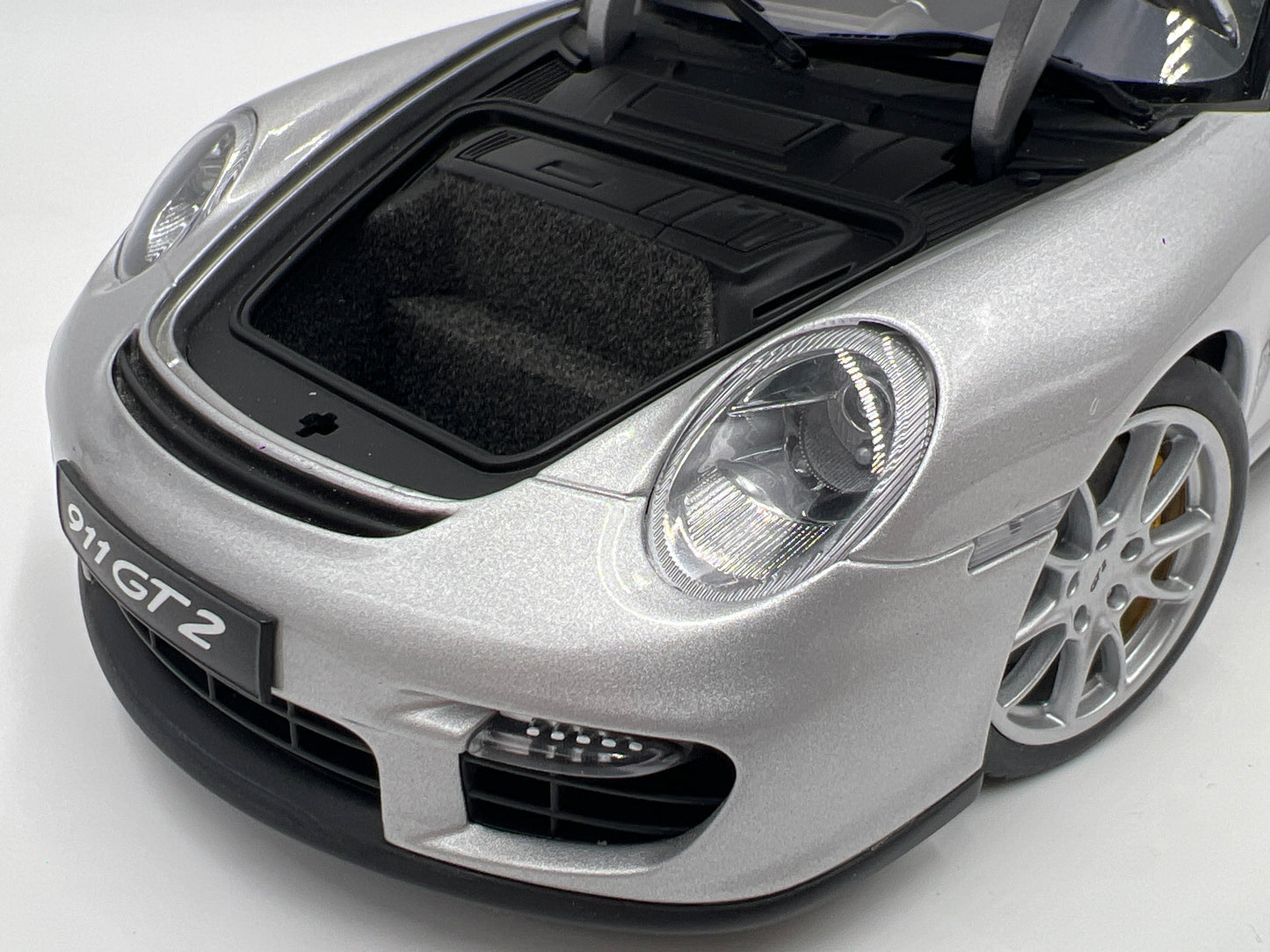 Rare AutoArt 1:18 Scale Porsche 911 997 GT2 Silver Loose VHTF Exceptional Detail