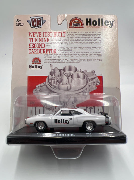 M2 Machines Auto-Drivers 1970 Dodge Charger Super Bee 440 White Holley R69 191E