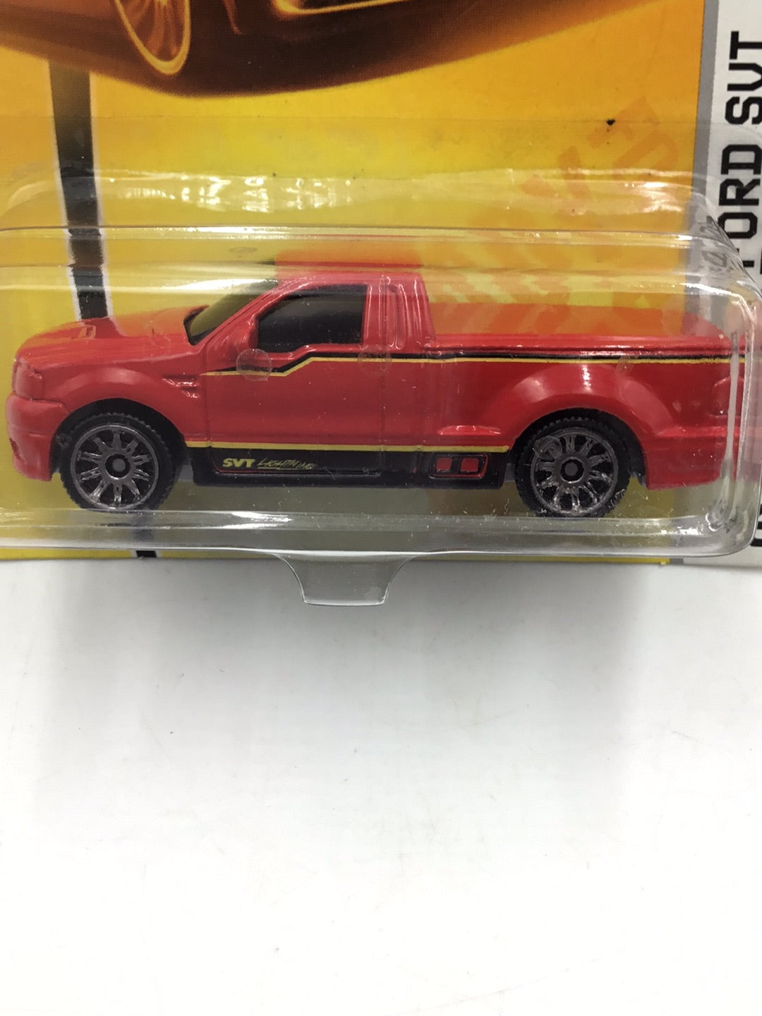 2007 matchbox #16 Ford SVT F-150 Lightning (warped card) NN2