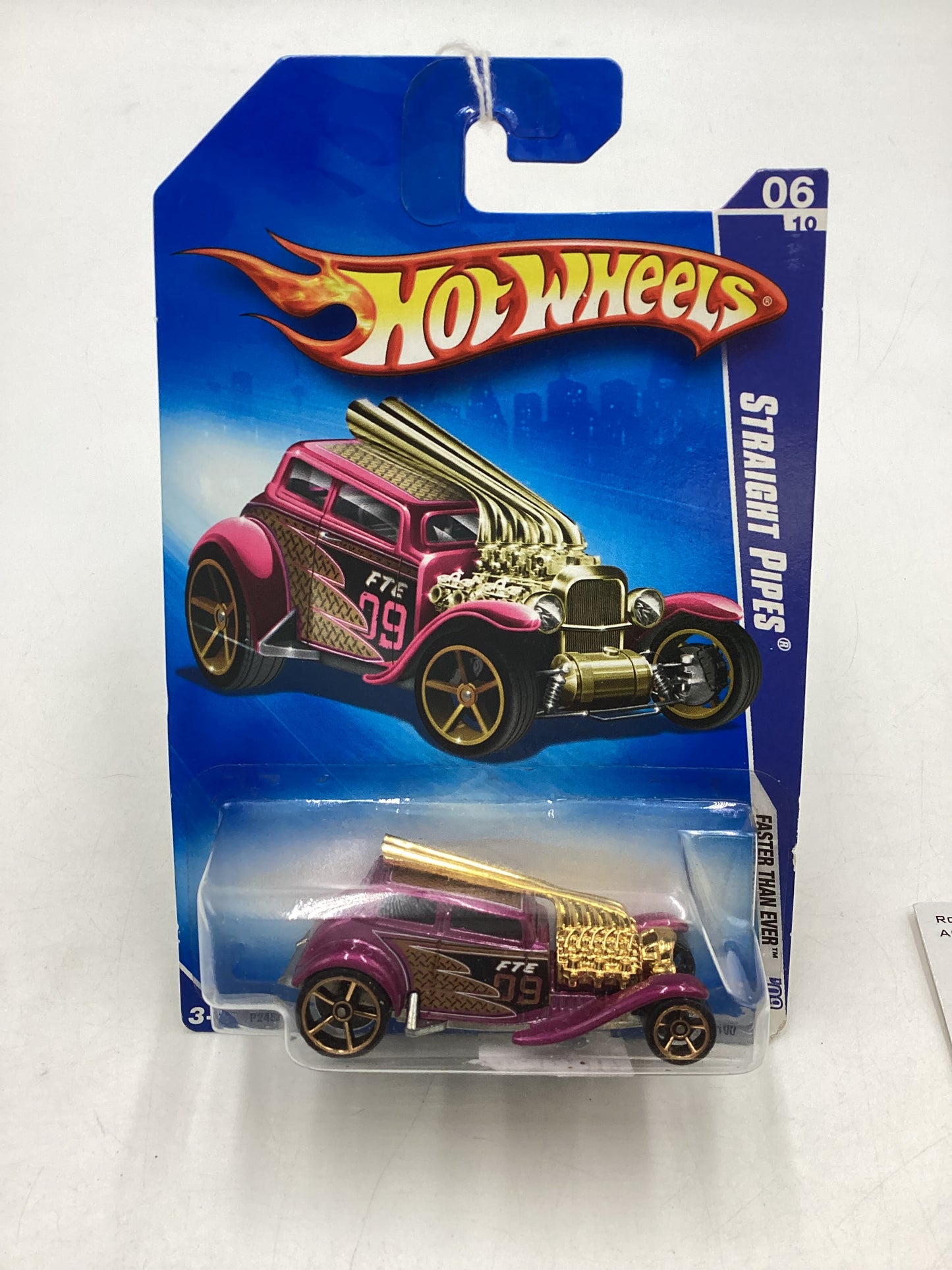 2009 Hot Wheels #132 Straight Pipes Purple Walmart Exclusive 235C