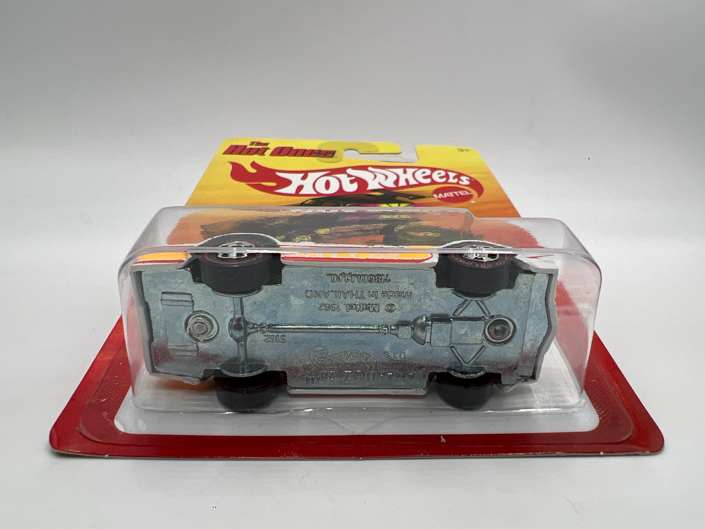 Hot Wheels The Hot Ones CHASE 78 Camaro Z28 White W/Protector