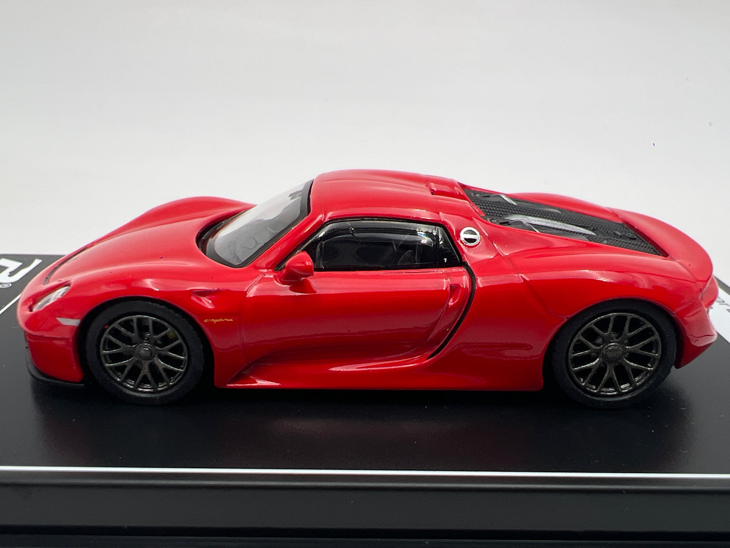 Poster Cars 1/64 Hypercar League Collection #17 Porsche 918 Spyder Red