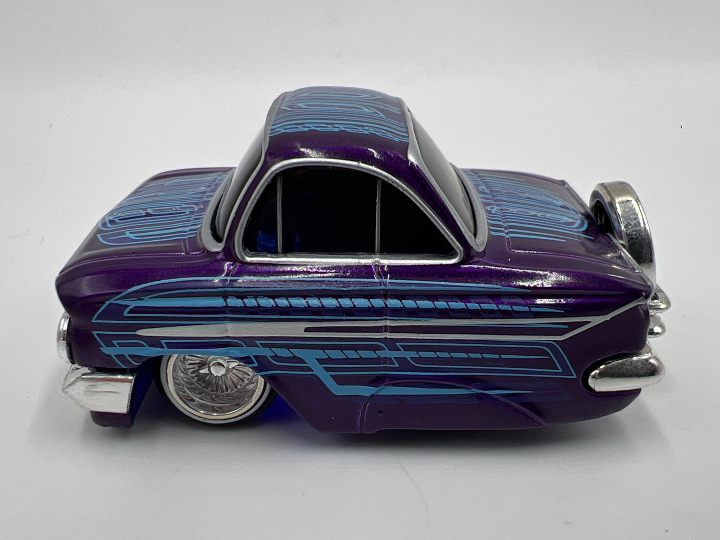 MGA Car Tuned Series 1 Show Glow Lowriders #5 61 Chevy Impala Sport Coupe Purple/Blue