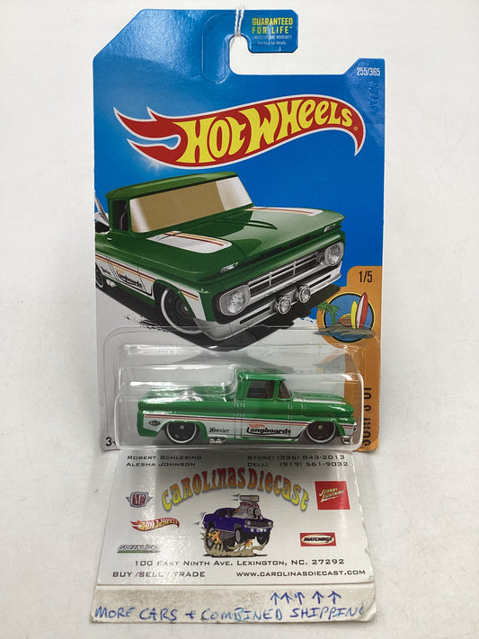 2017 Hot wheels #255 Custom 62 Chevy Pickup Card not perfect 17D