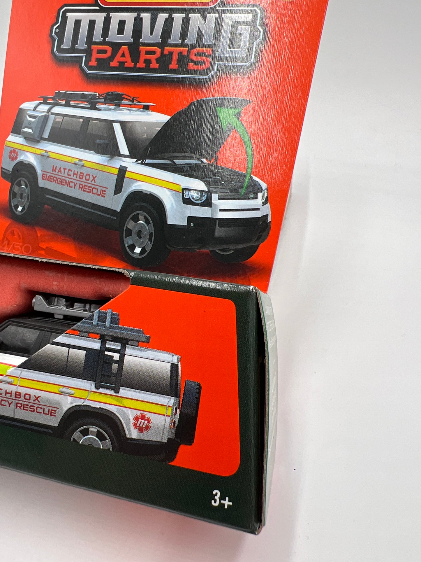 2025 Matchbox Moving Parts #24 Land Rover Defender 130 White 167F