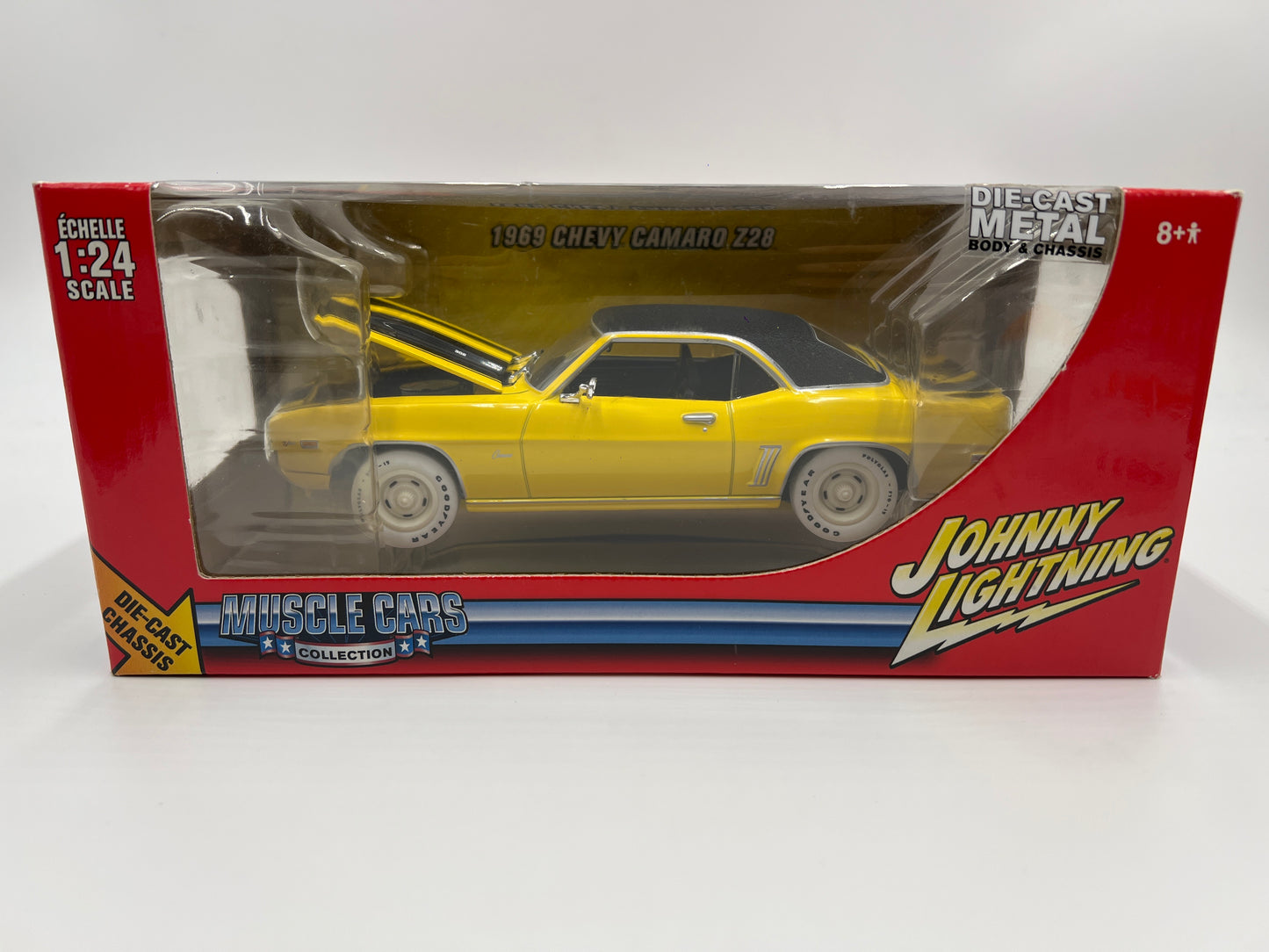 Johnny Lightning 1:24 Scale White Lightning Muscle Cars Chase 1969 Chevy Camaro Z28 Yellow VHTF