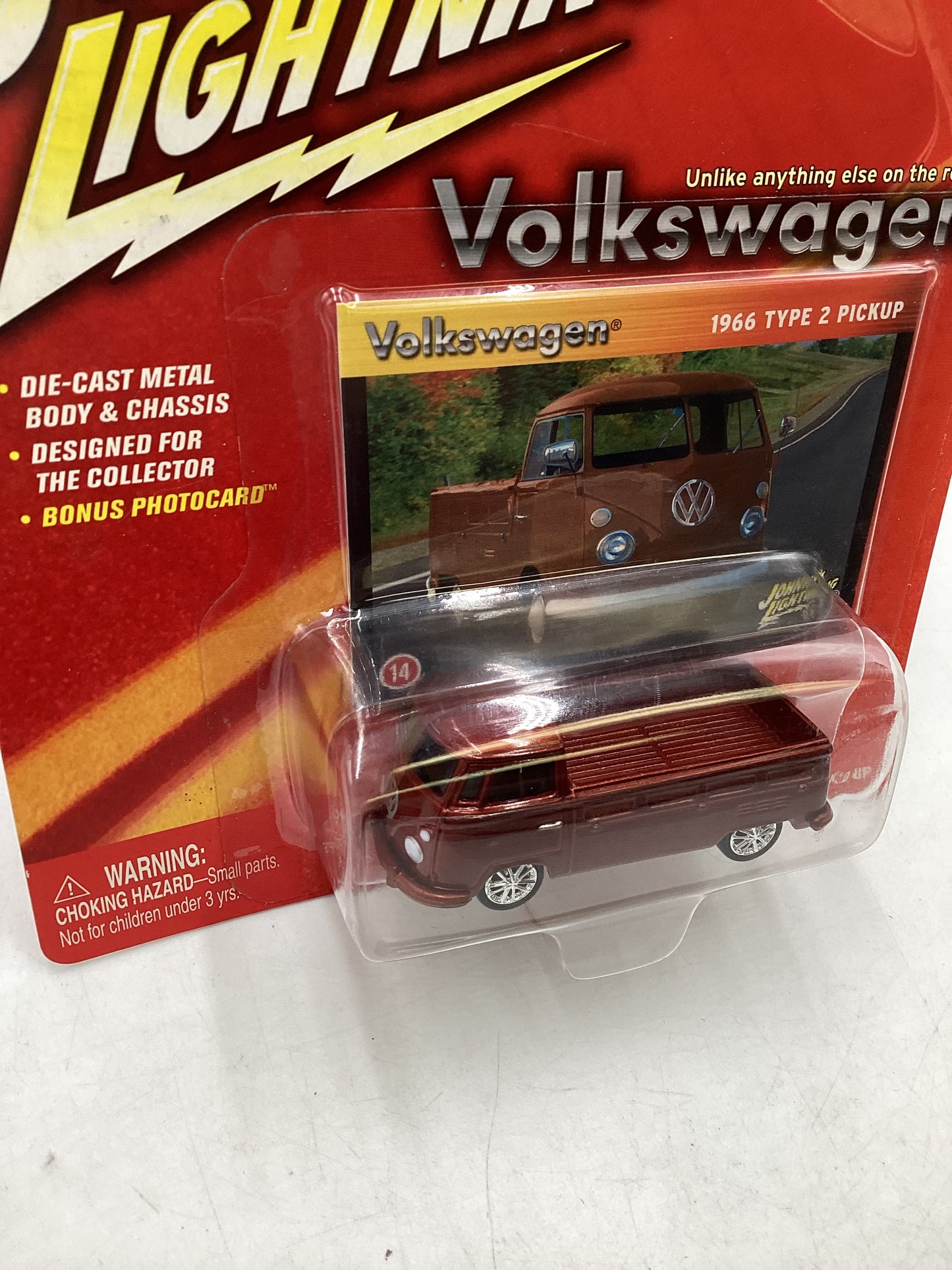 Johnny Lightning Volkswagen Series 1966 Type 2 Pickup 220B