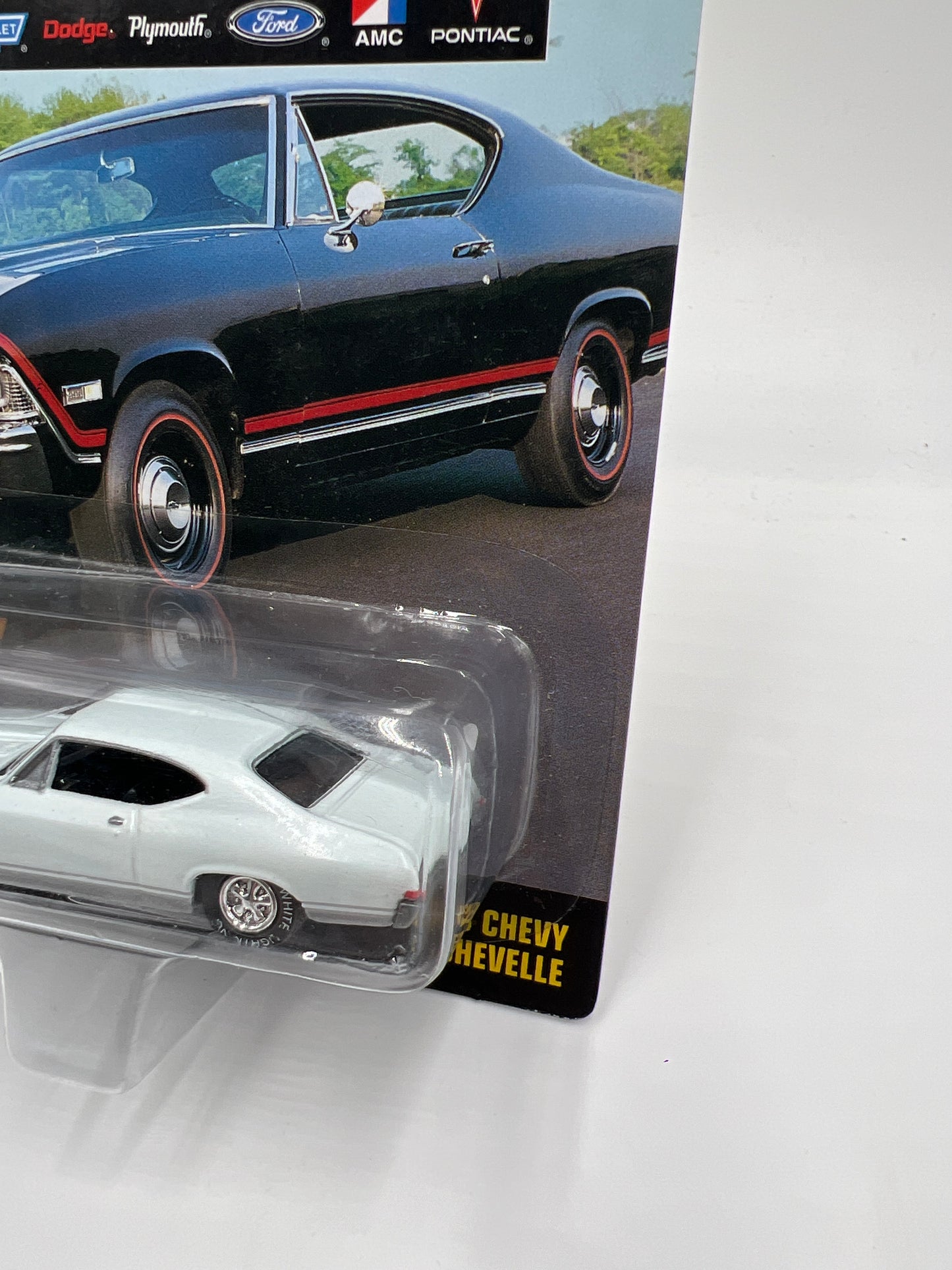 Johnny Lightning White Lightning Chase Muscle Cars U.S.A. 1968 Chevy Chevelle White