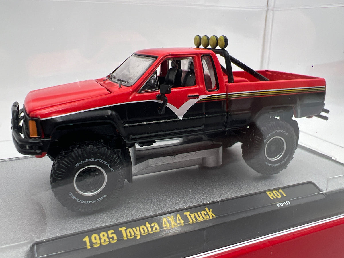 2026 M2 Machines R01 Blind Box 1985 Toyota 4x4 Truck Black/Red W/Box