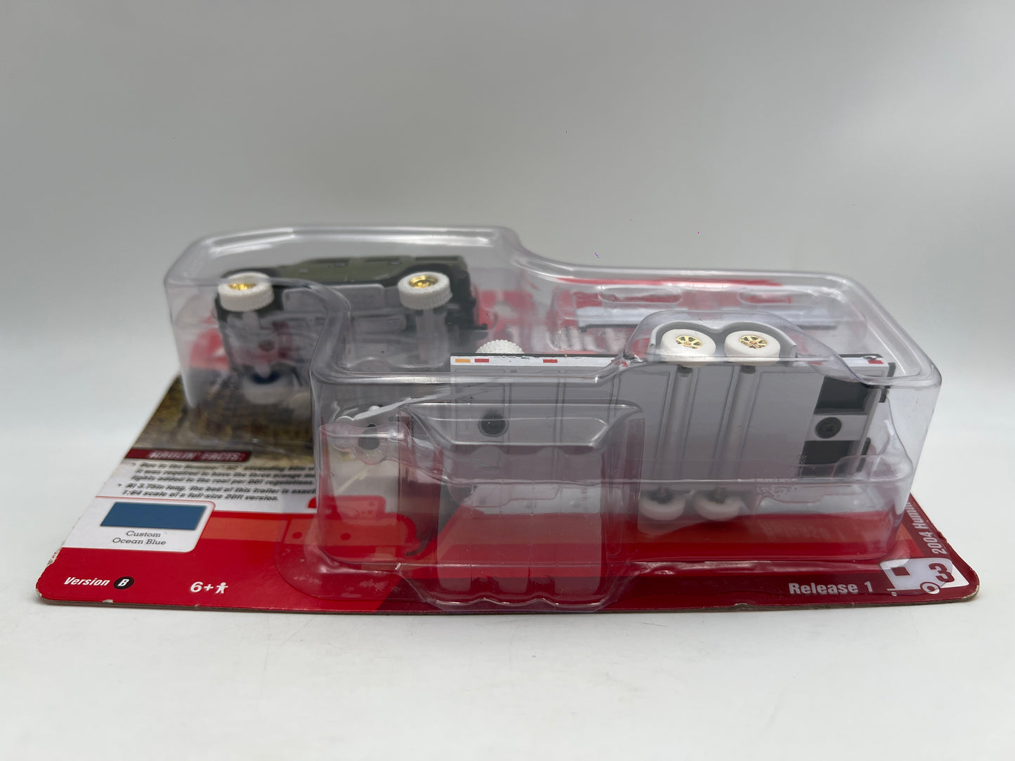 Johnny Lightning CHASE Truck And Trailer Release 1 #3 2004 Hummer H2 W/Open Car Trailer