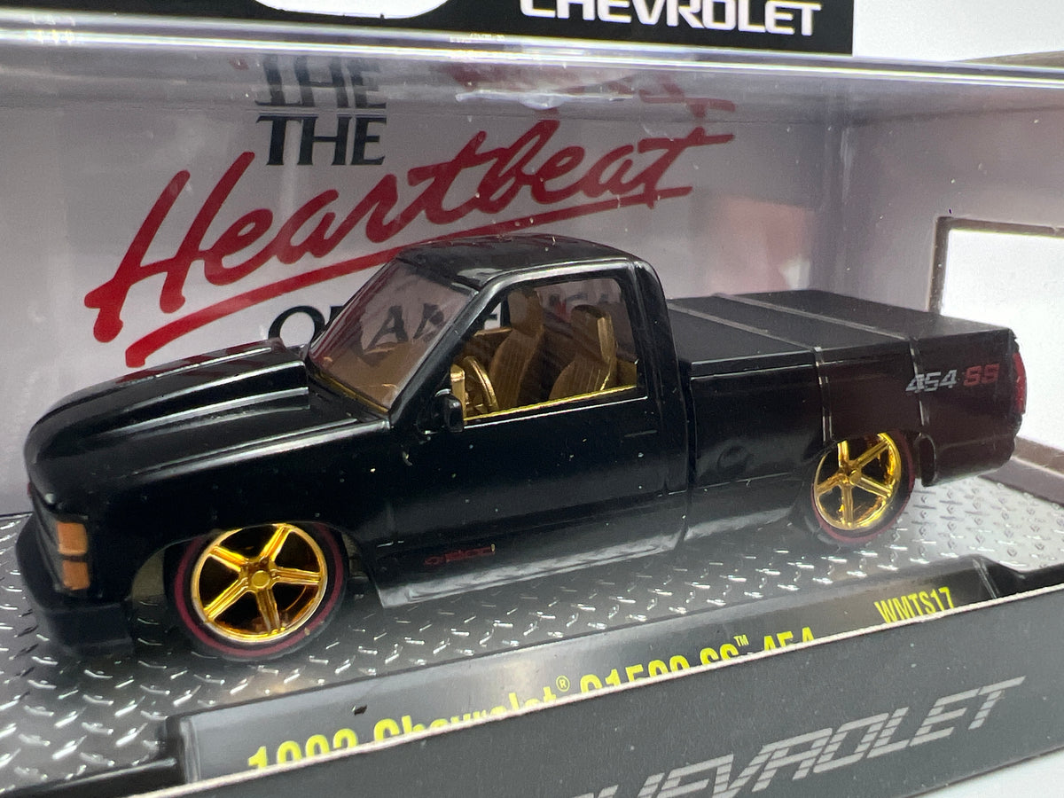 M2 Machines WMTS17 Walmart CHASE 1992 Chevrolet C1500 SS 454 Black