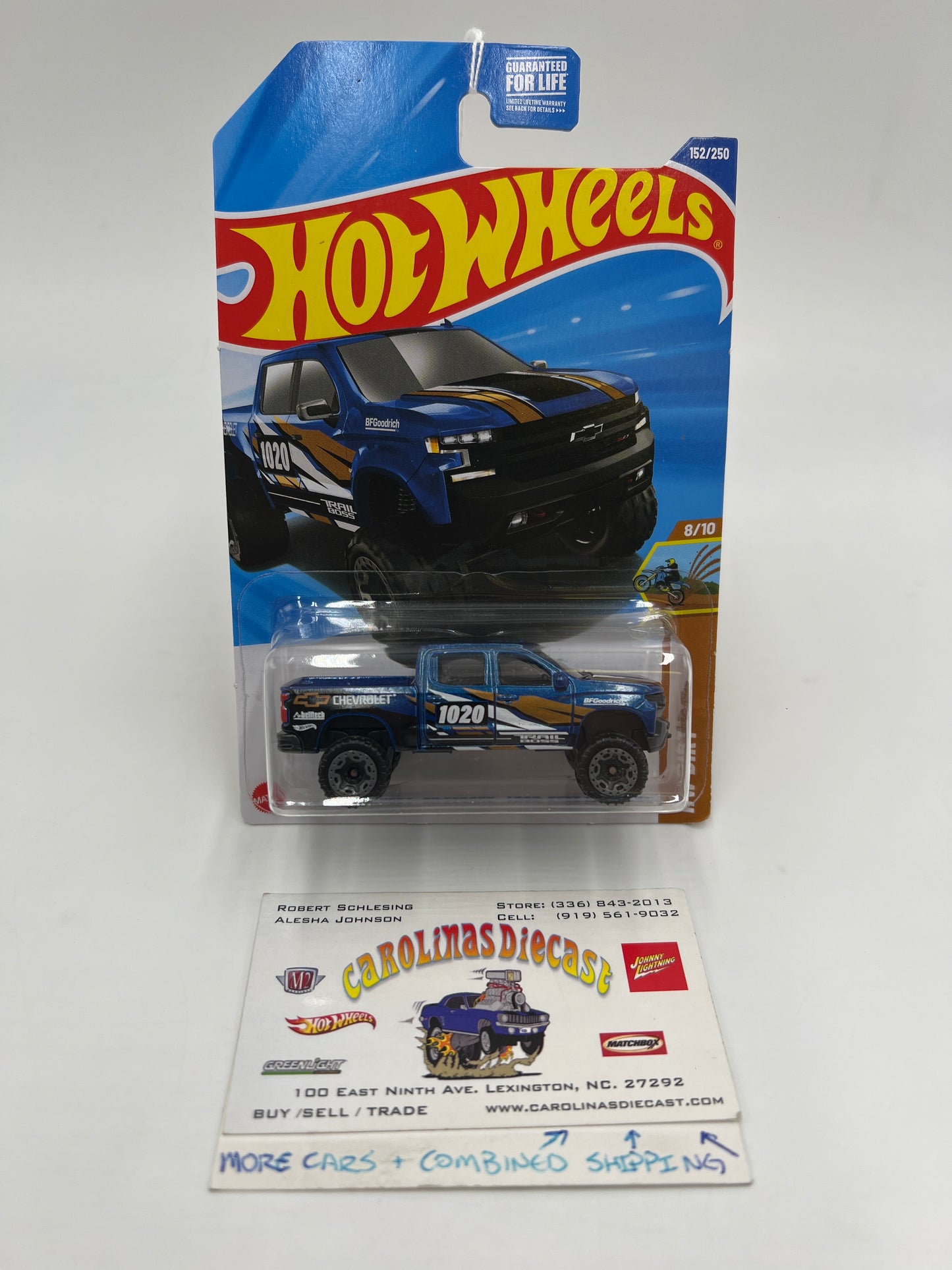 2025 Hot Wheels J Case HW Dirt #152 19 Chevy Silverado Trail Boss LT Blue 17i