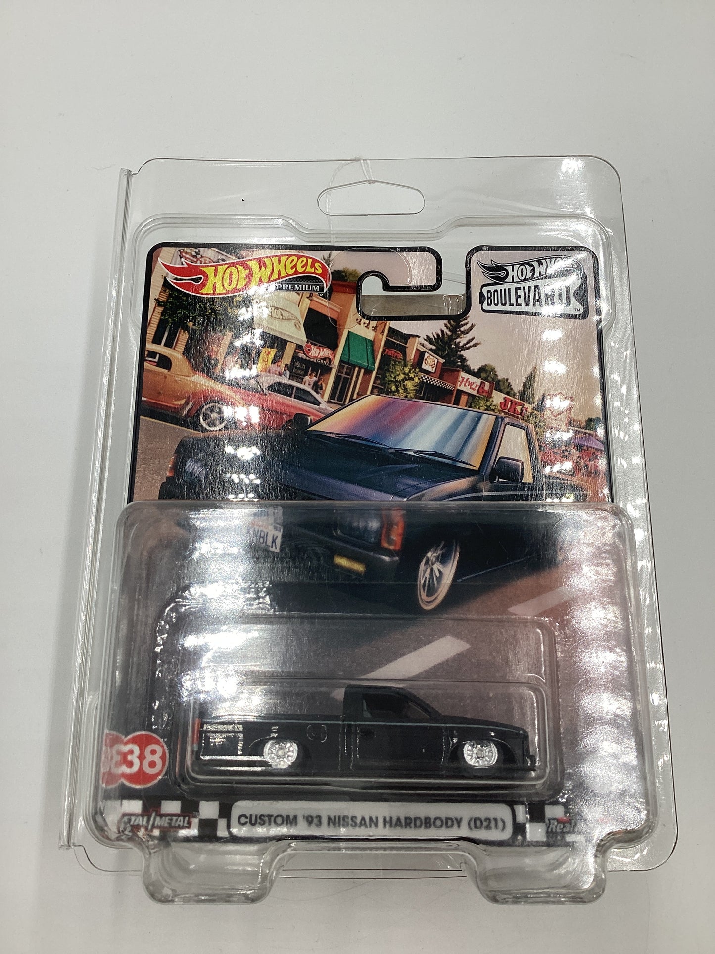 Hot Wheels Premium Boulevard #38 Custom ‘93 Nissan Hardbody Black w/ protector