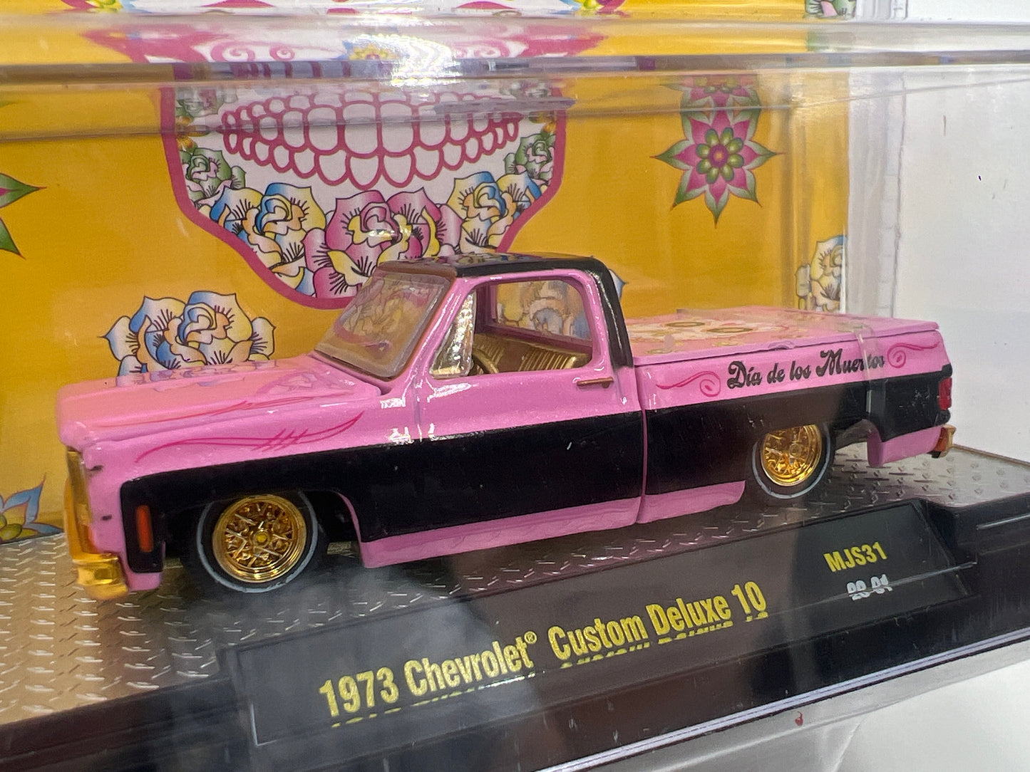 M2 Machines MiJo Exclusives CHASE 1/500 Dia De Los Muertos 1973 Chevrolet Custom Deluxe 10 MJS31