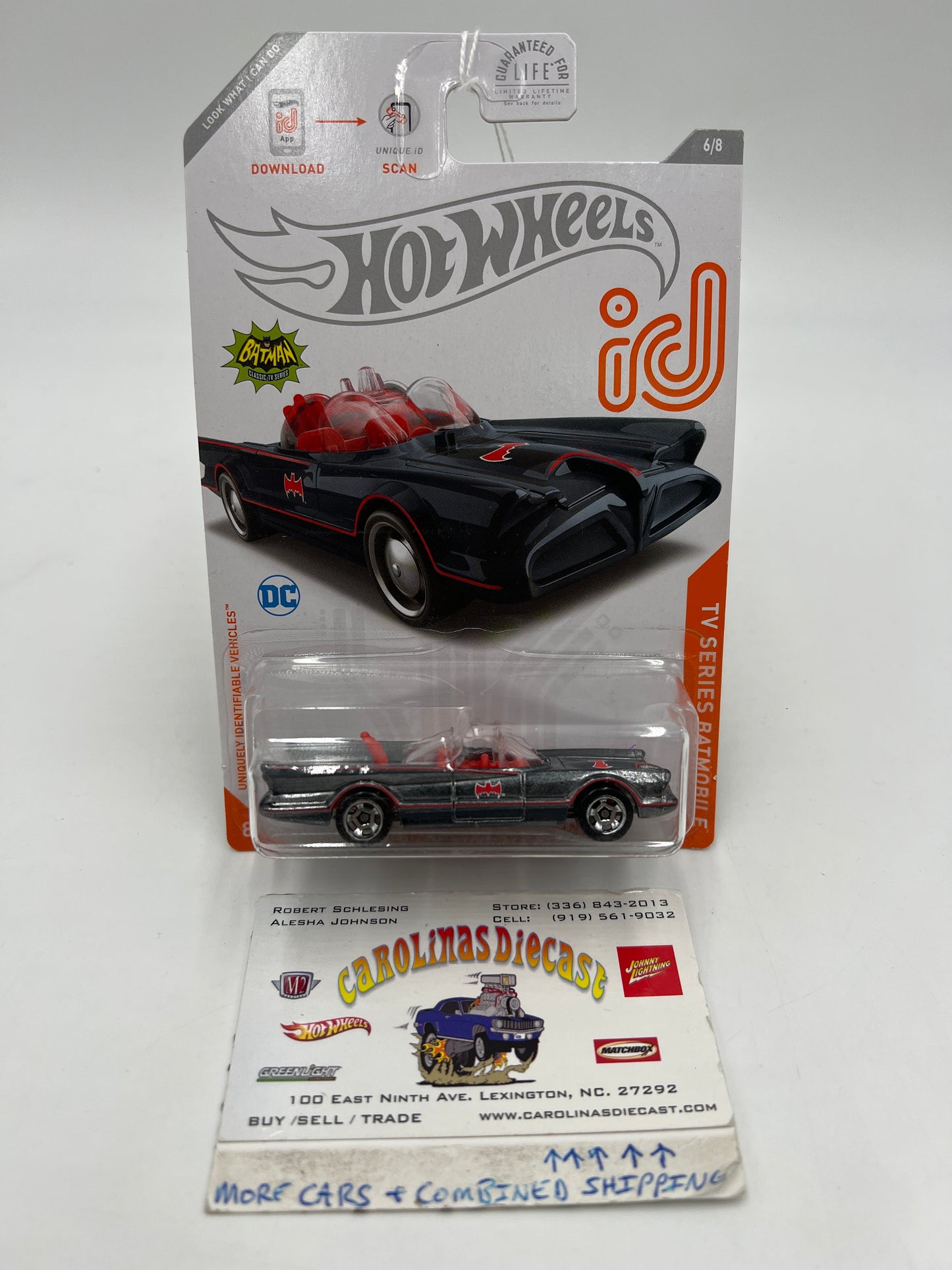 Hot Wheels iD Chase 6/8 TV Series Batmobile 160H