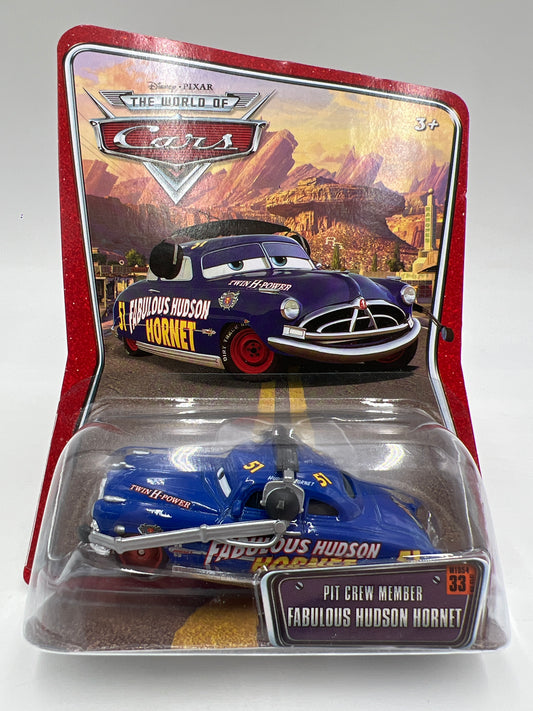 Disney Pixar The World Of Cars #33 Pit Crew Member Fabulous Hudson Hornet 141B