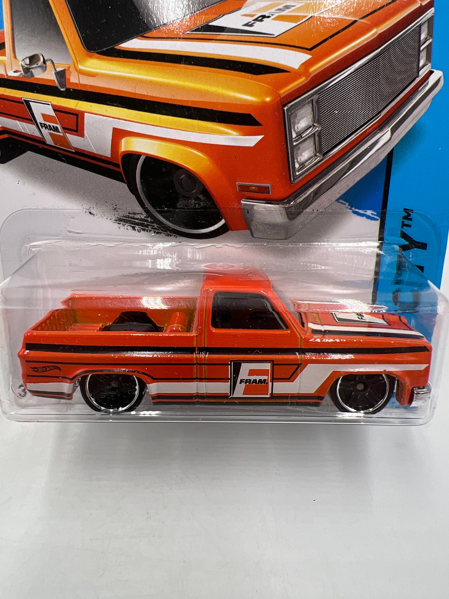 2015 Hot Wheels City #16 83 Chevy Silverado Fram Orange W/Protector 1