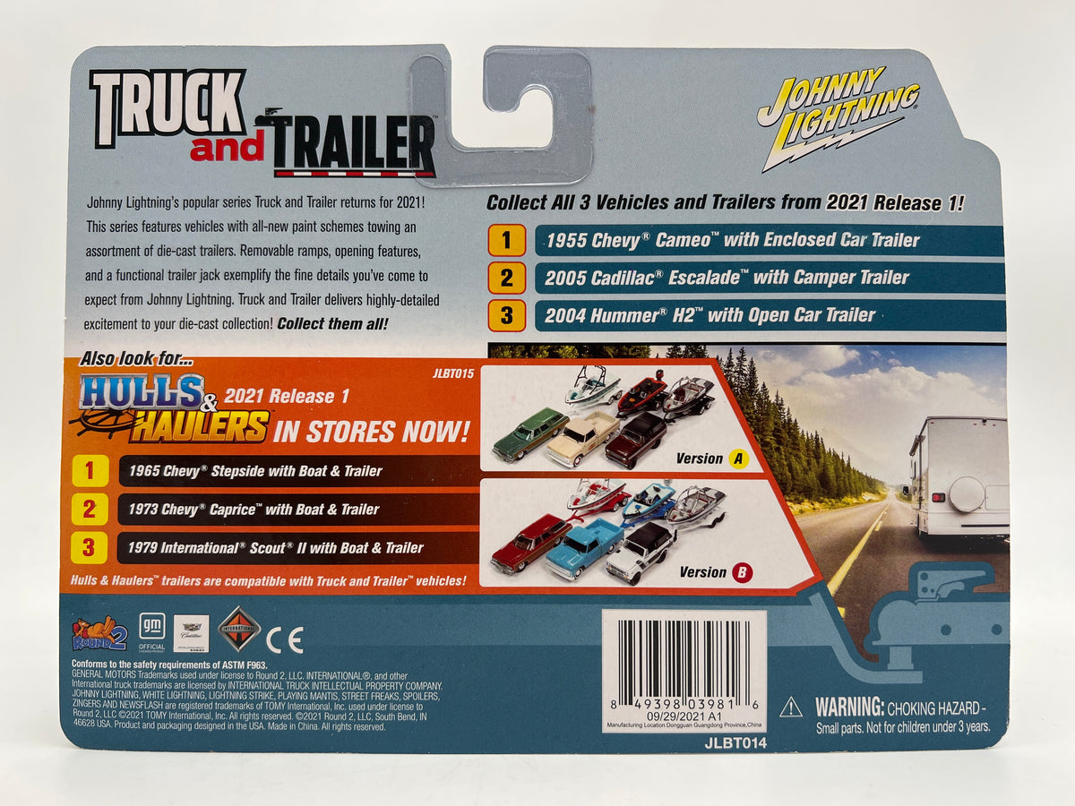 Johnny Lightning Truck And Trailer R1 Version A 2005 Cadillac Escalade W/Camper Trailer