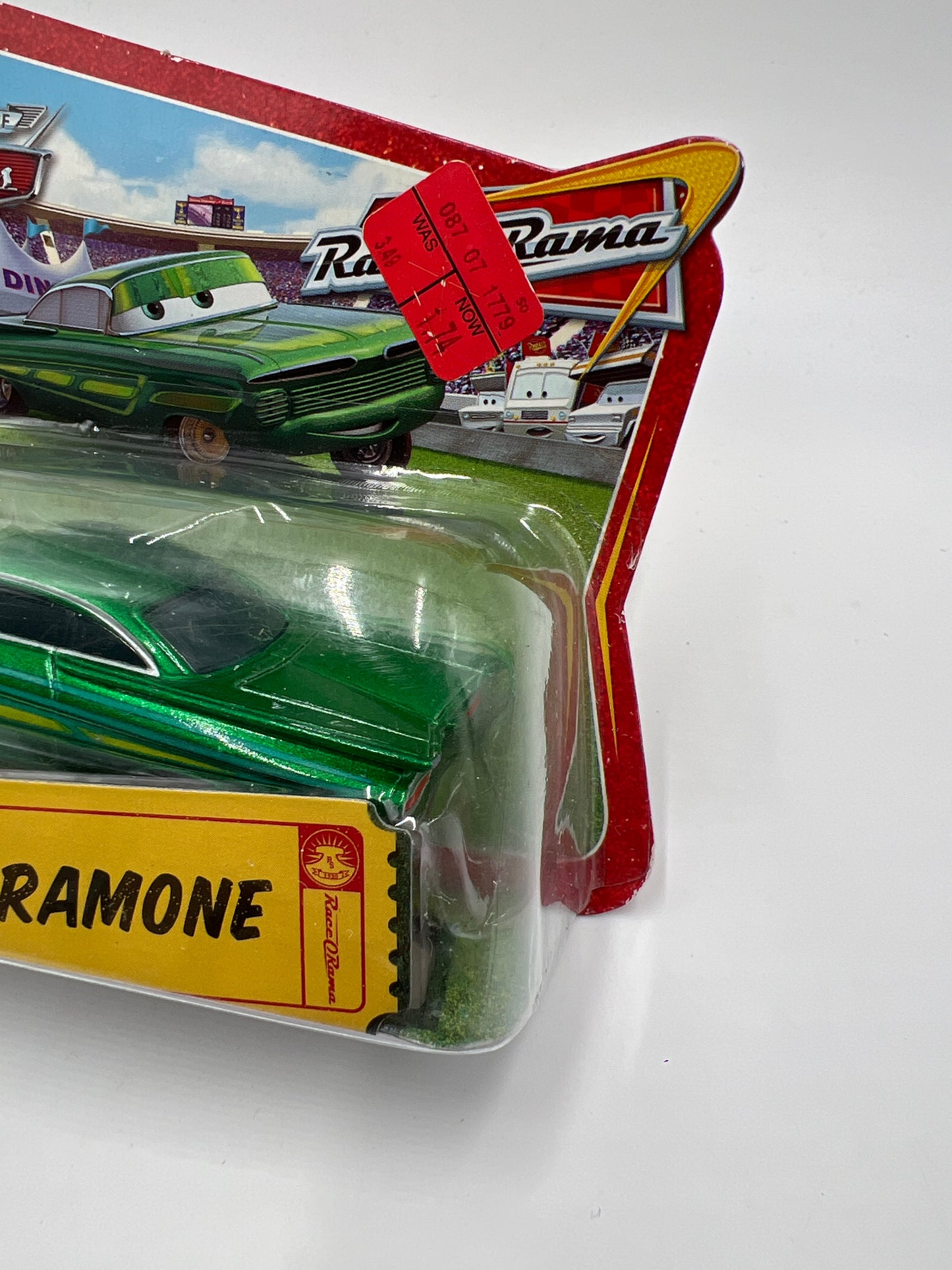 Disney Pixar The World Of Cars Race O Rama Short Card Ramone Green Cracked Blister