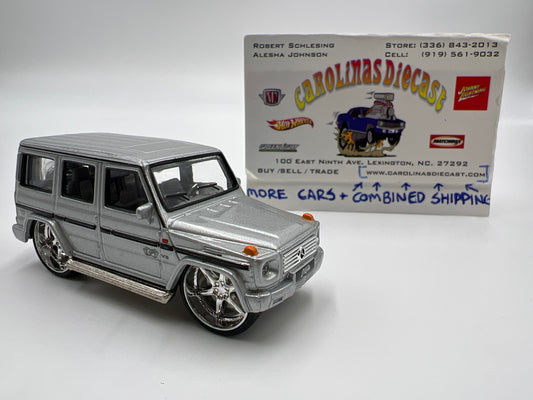 Maisto Playerz Luxury Diecast Collection Mercedes-Benz G-Class Silver Loose