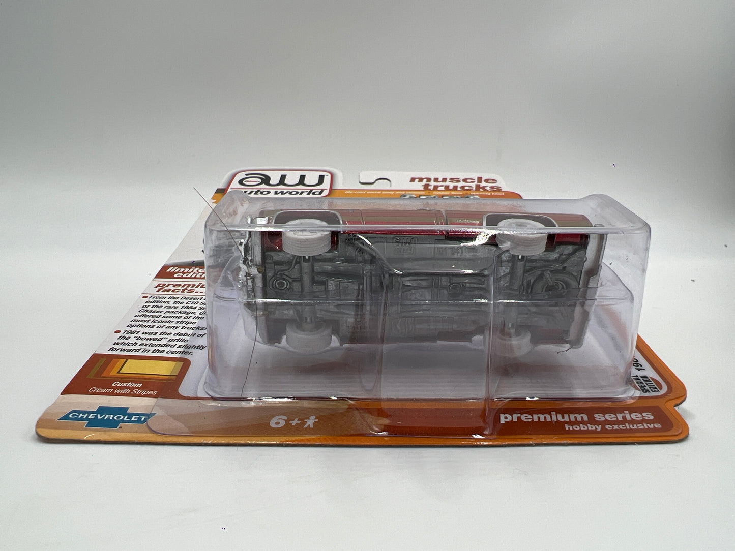2025 Auto World Muscle Trucks Hobby Exclusive Special Edition Ultra Red CHASE 1981 Chevy Silverado Fleetside W/Protector