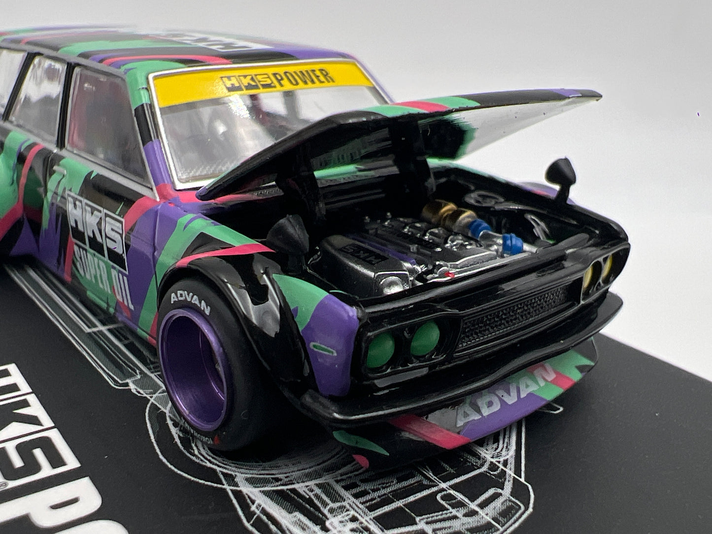 Mini GT Kaido House #144 Datsun Kaido 510 Wagon HKS V1