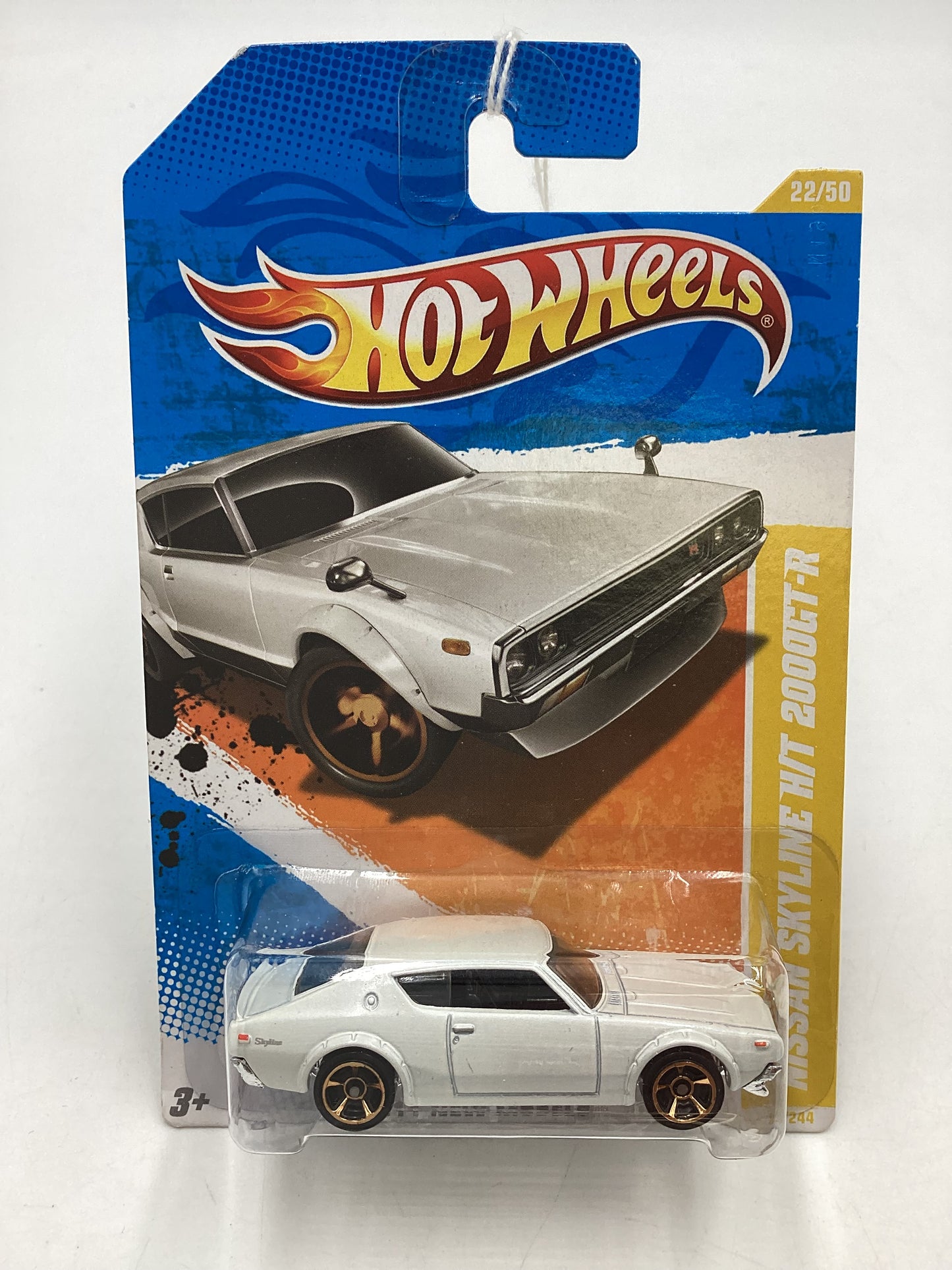 2014 Hot Wheels #022 White Nissan Skyline H/T 2000GT-R 80A