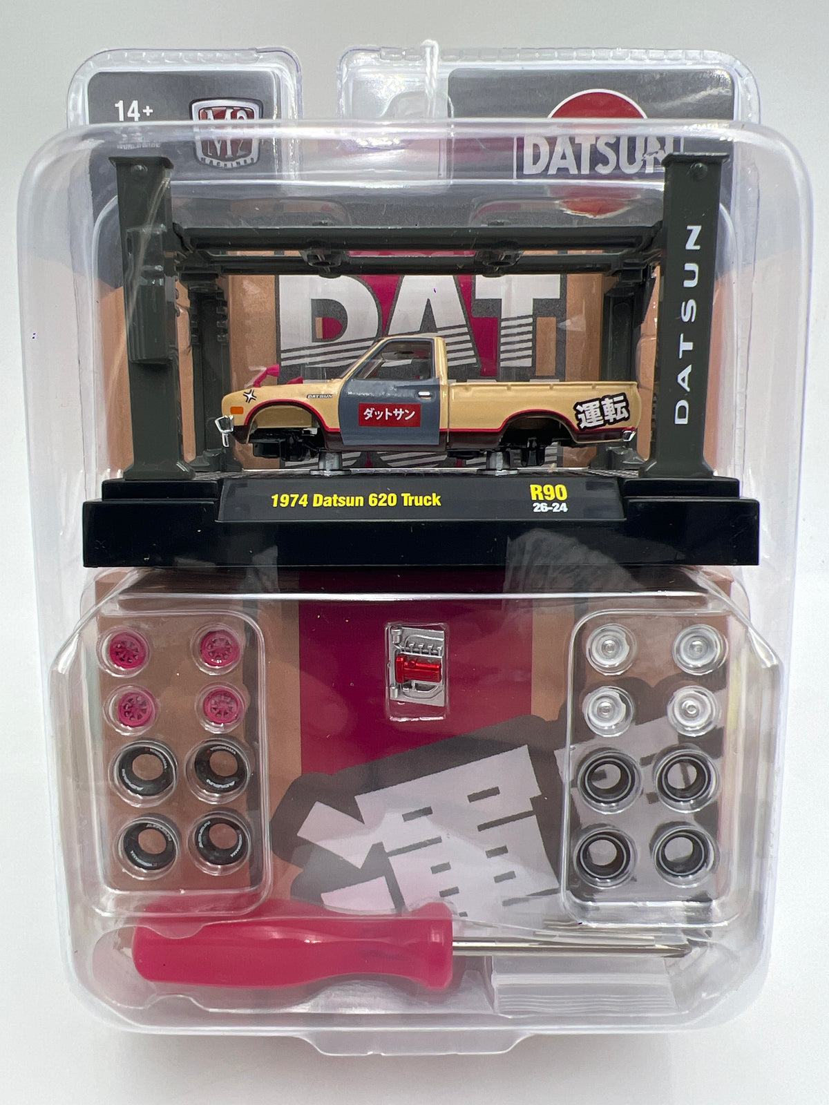M2 Machines Model Kits R90 1974 Datsun 620 Truck