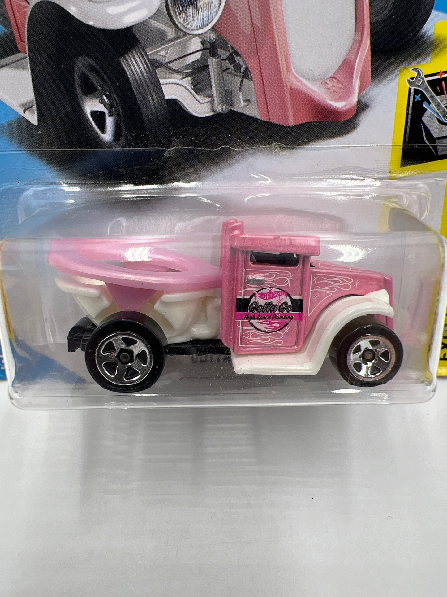 2018 Hot Wheels Experimotors #49 Gotta Go Pink W/Protector