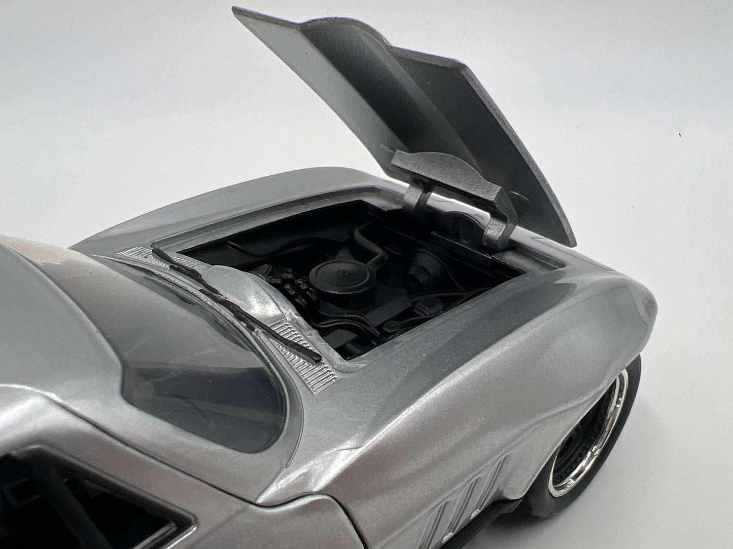 Jada 1/24 Scale AutoZone 1966 Chevy Corvette Silver Loose
