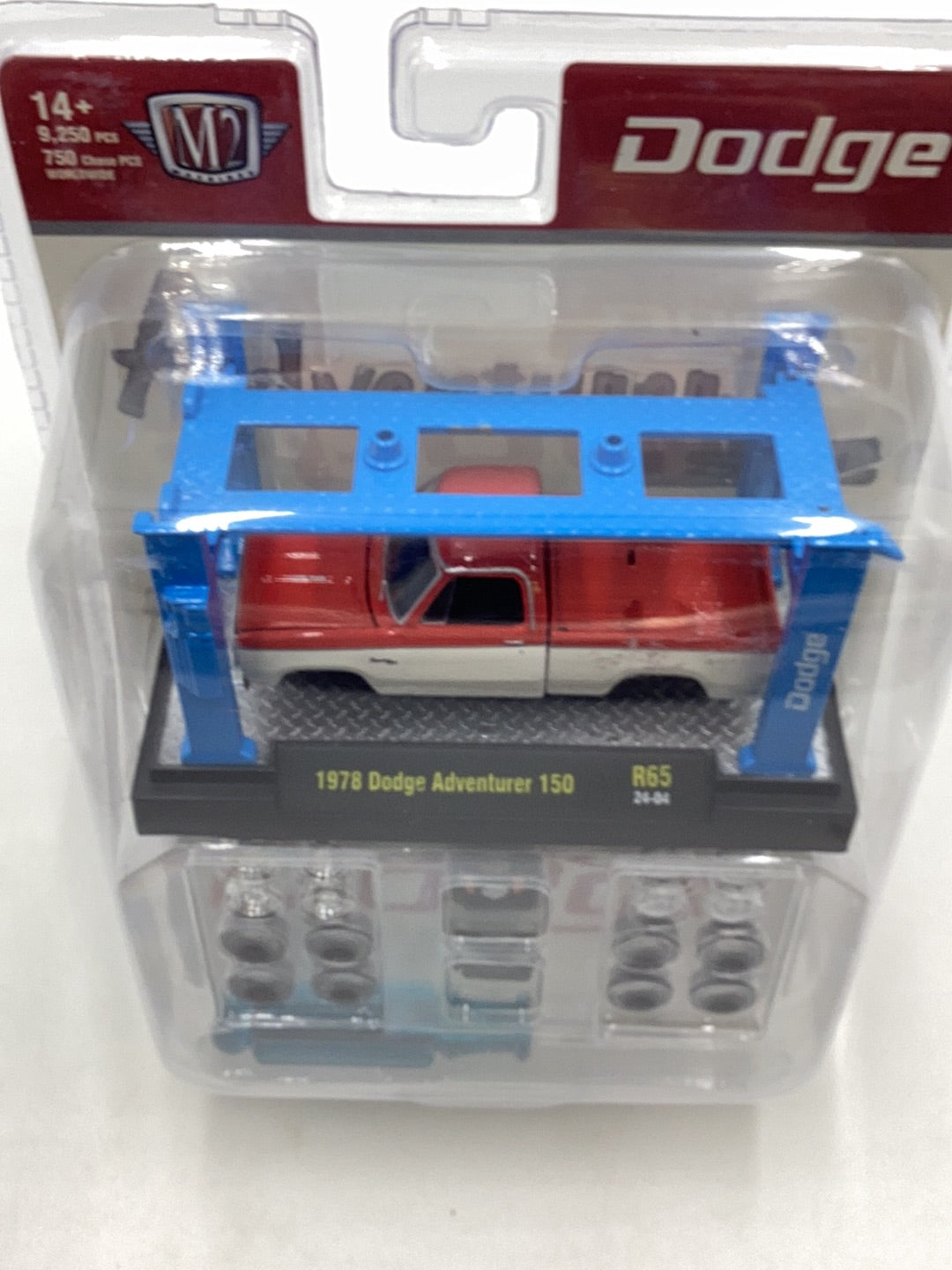 M2 Machines Model-Kit release R65 1978 Dodge Adventurer 150