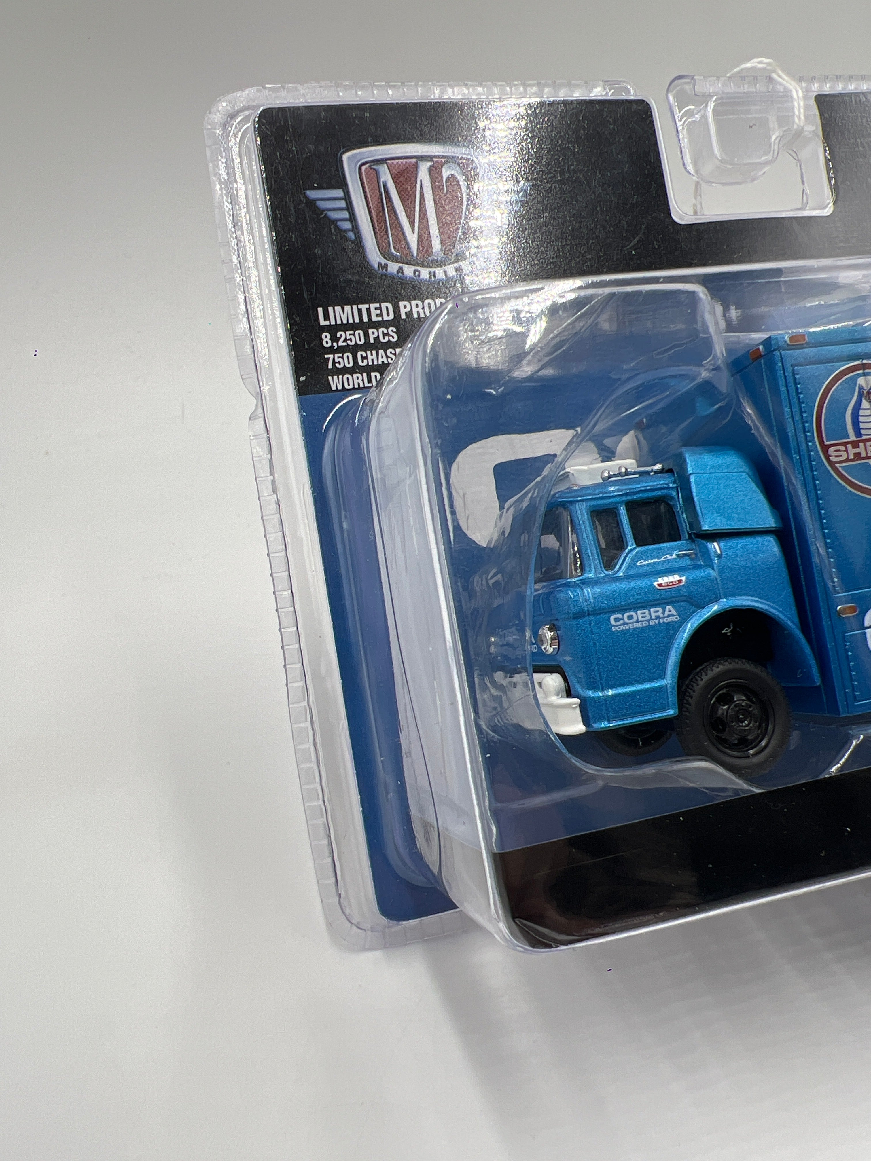 M2 Machines Ramp Truck Cobra Racing Team 1966 Ford C-950 Truck