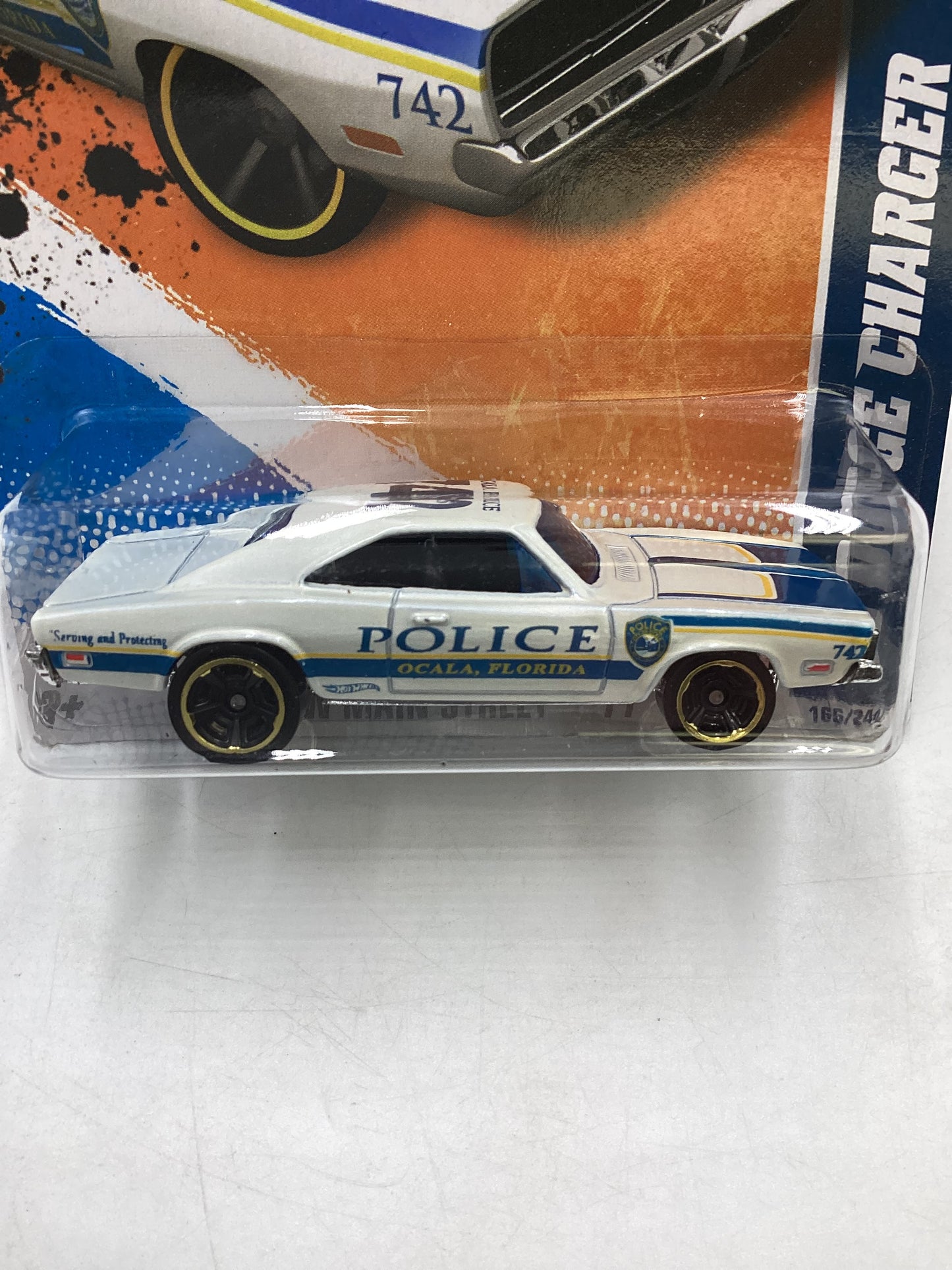 2011 Hot Wheels #166 69 Dodge Charger Police White 41B