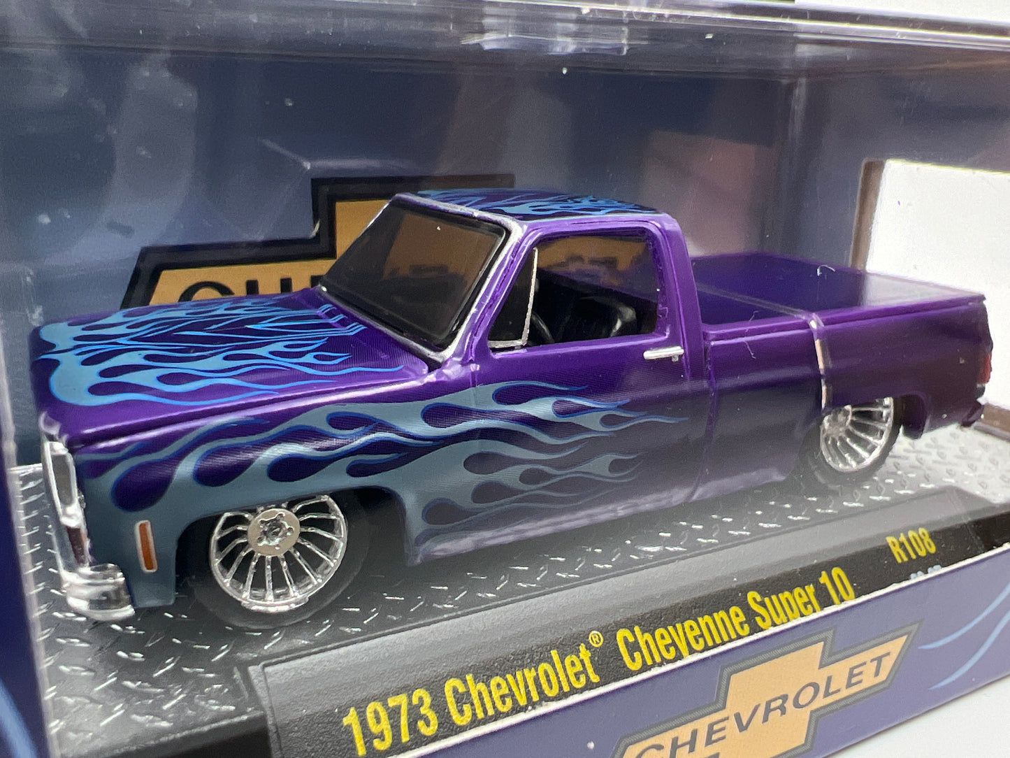 M2 Machines R108 1973 Chevrolet Cheyenne Super 10 Purple