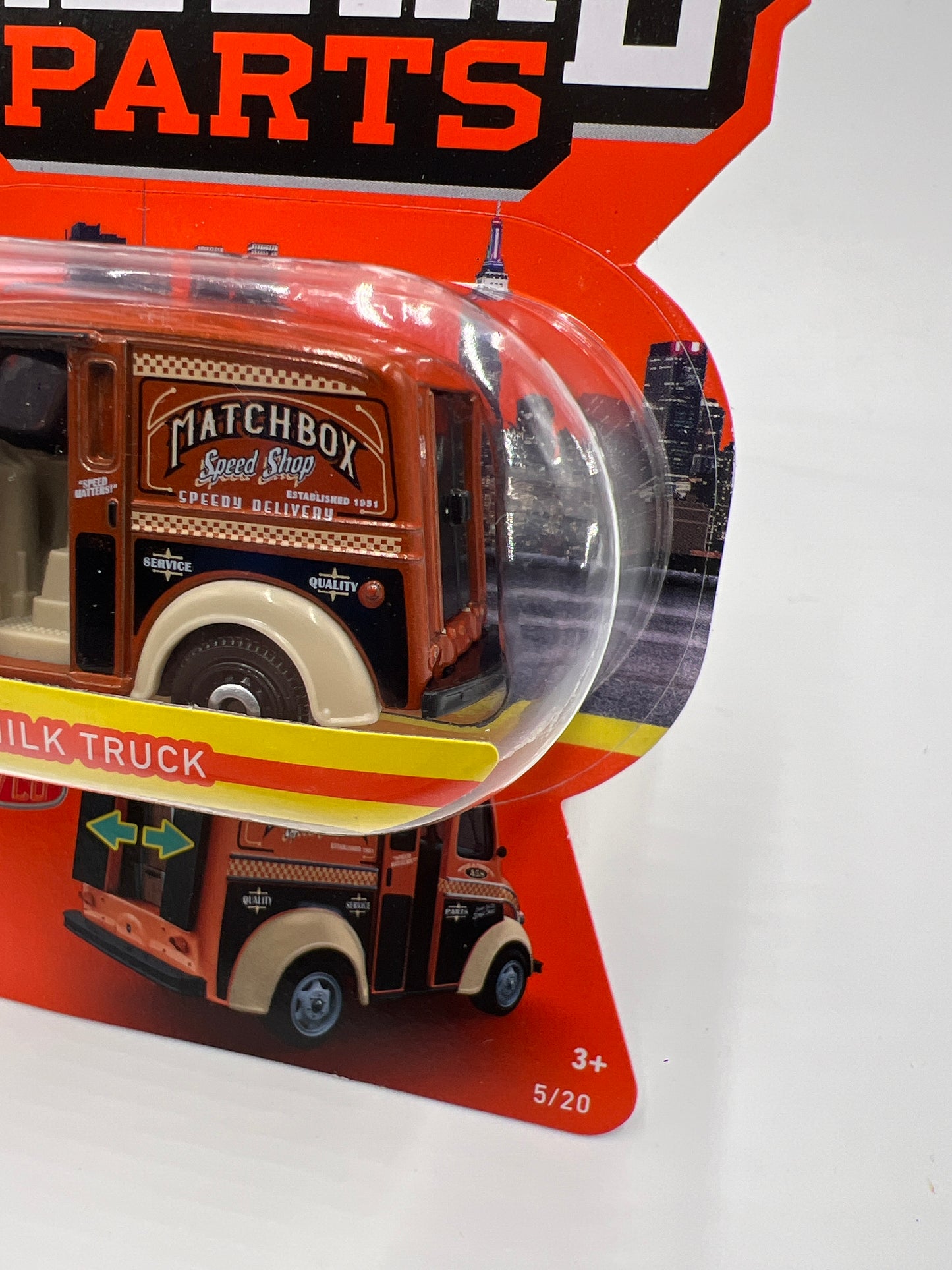 Matchbox Moving Parts #5 Divco Milk Truck Brown 168J