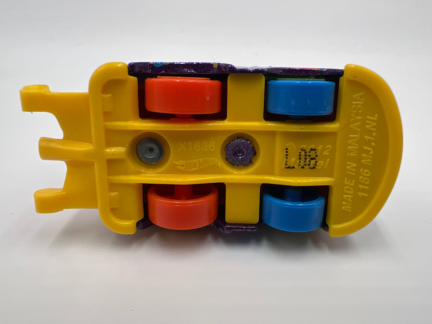 Hot Wheels 1/64 Treasure Hunt Kool Kombi Purple Loose