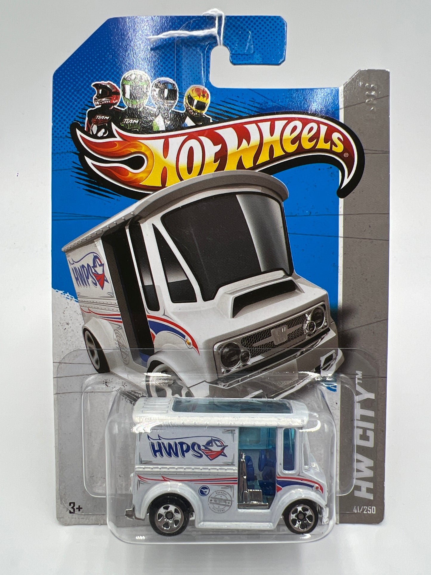2013 Hot Wheels Treasure Hunt HW City #41 Bread Box White 274E