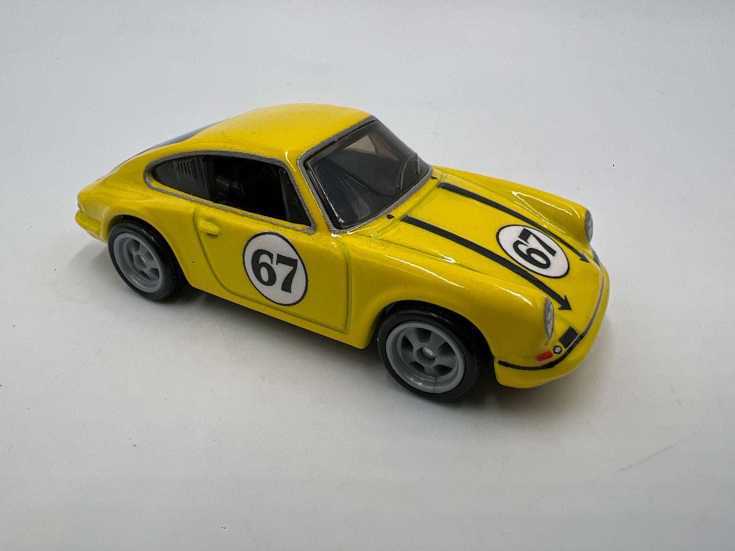 Hot Wheels Diorama Premium 67 Porsche 911 R Yellow Loose