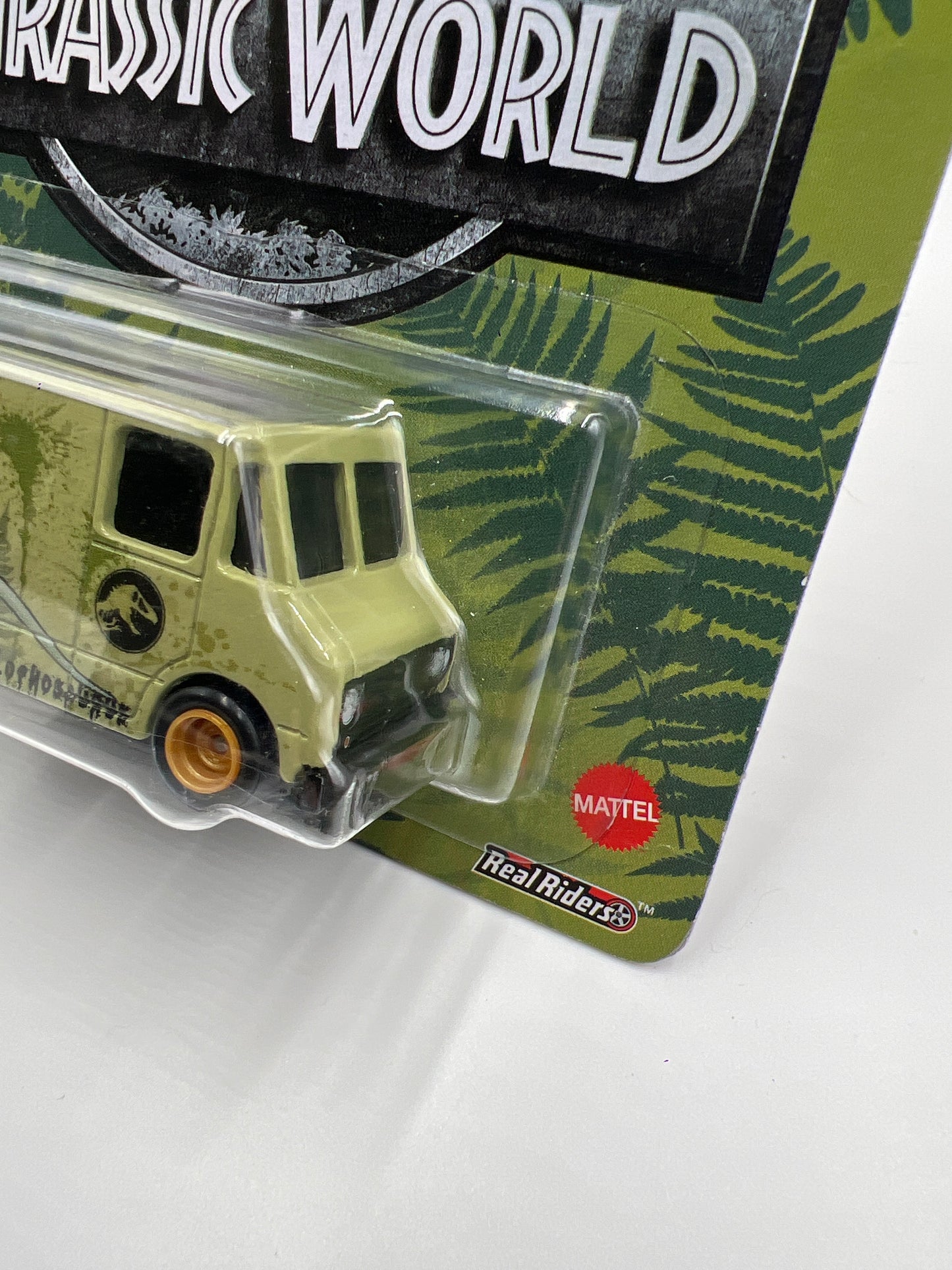 2022 Hot Wheels Jurassic World #4 Combat Medic Green 270B